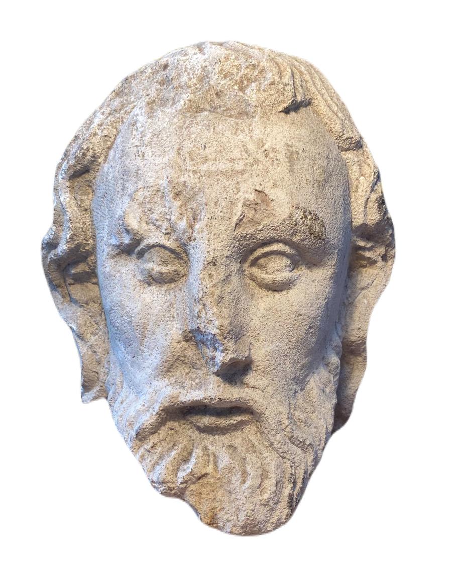 Gotik-Kopf eines Apostels – 13. Jahrhundert – Sculpture von Unknown