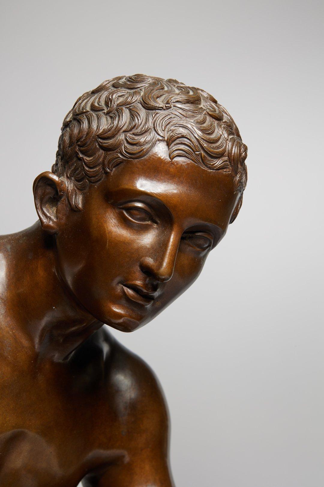 Grand Tour Figure en bronze d'Hermès assis, début du 19e siècle D'après l'Antiquité en vente 1
