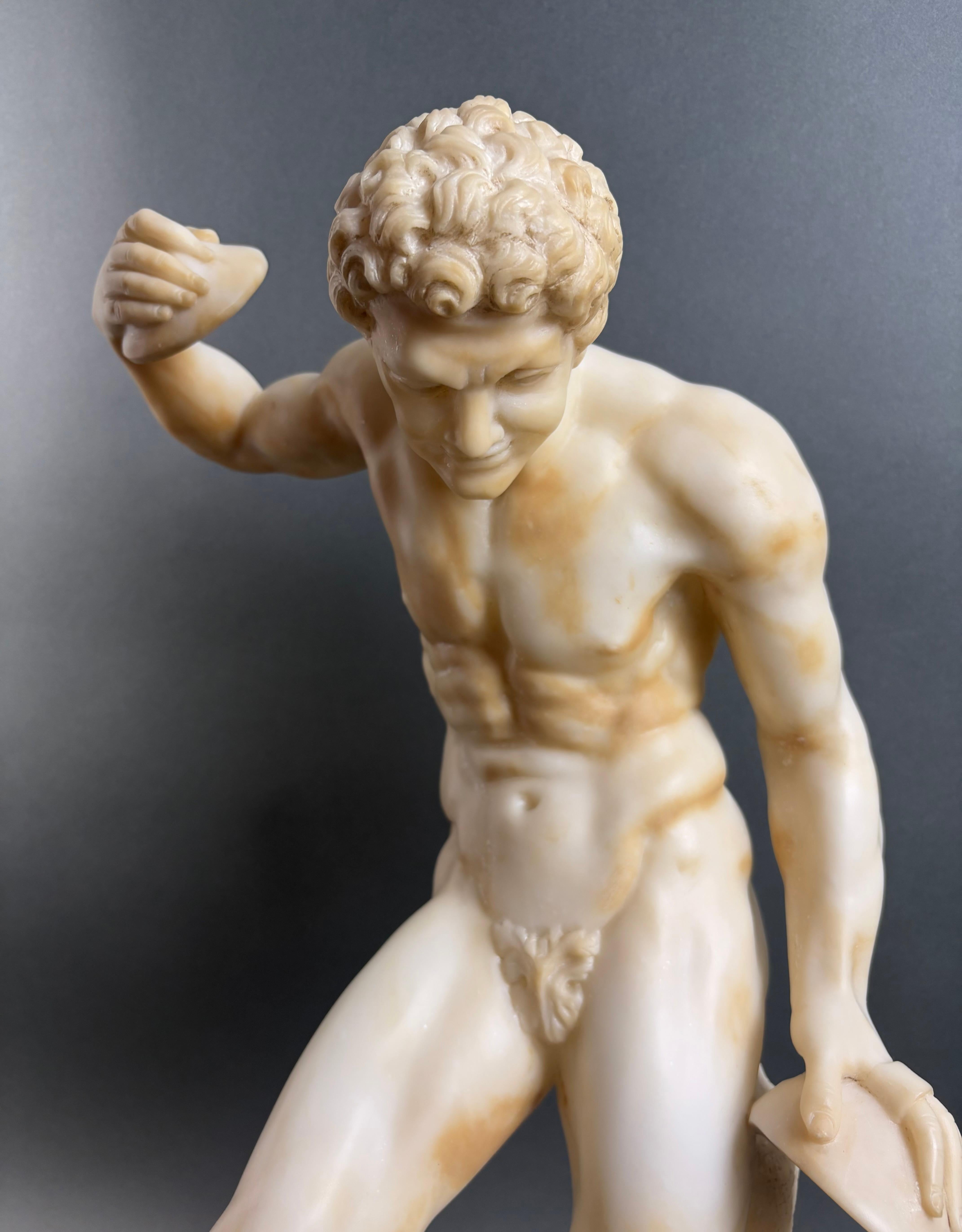 Grande Scultura in Alabastro  Satiro con Cimbali  Bottega Volterrana XIX secolo in vendita 5