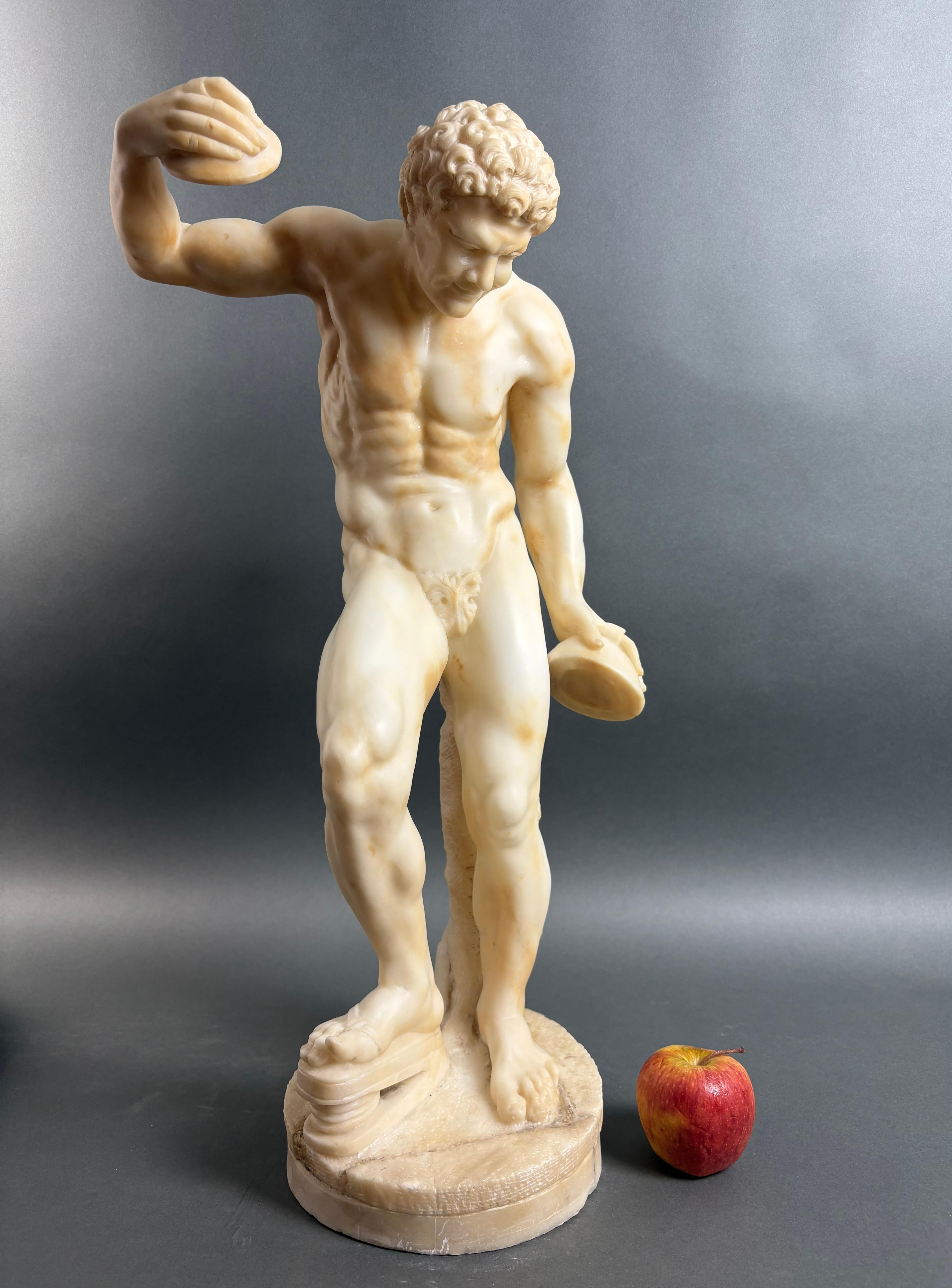 Grande Scultura in Alabastro  Satiro con Cimbali  Bottega Volterrana XIX secolo in vendita 6