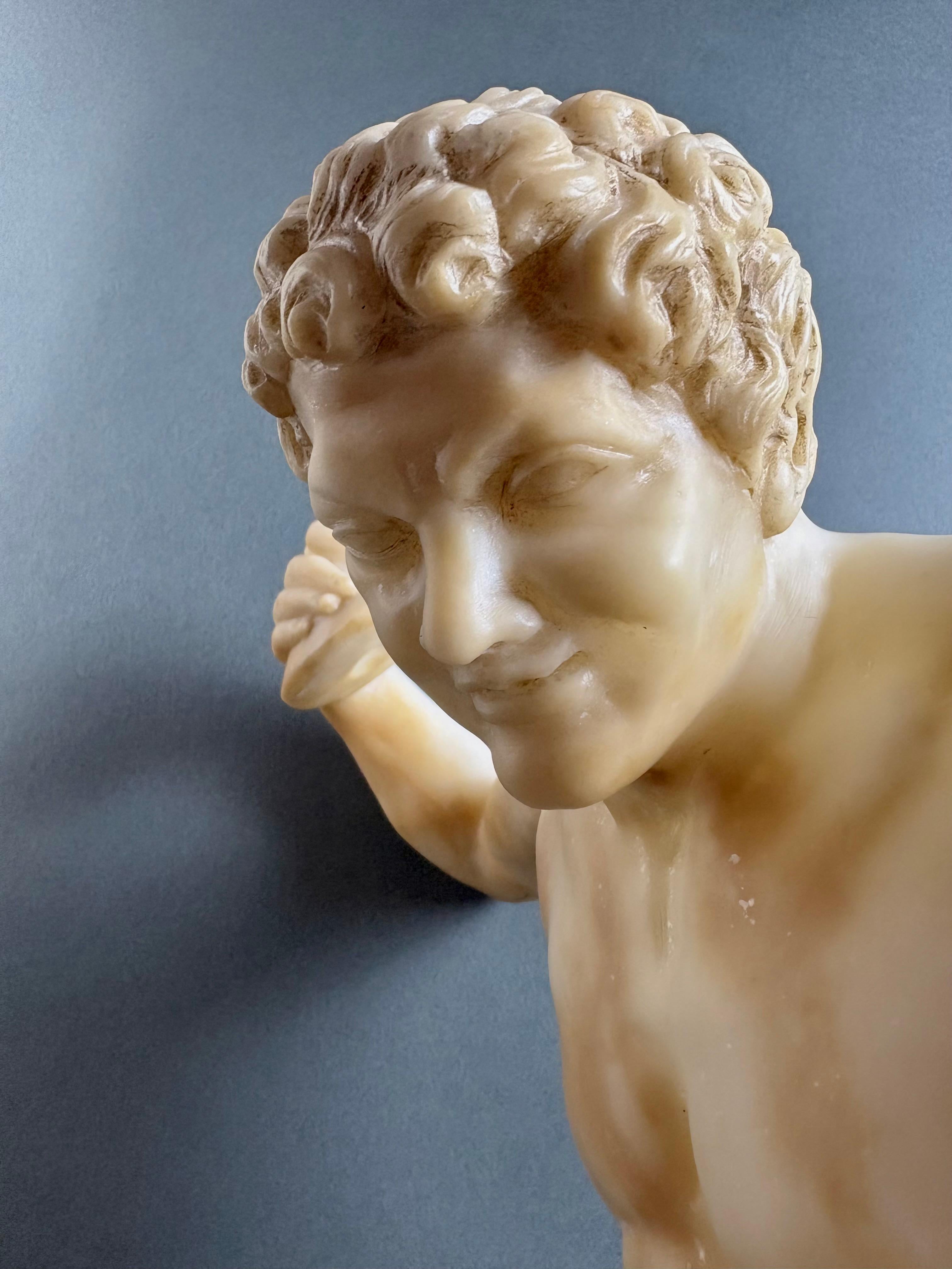 Grande Scultura in Alabastro  Satiro con Cimbali  Bottega Volterrana XIX secolo - Figurative Sculpture Gray di Unknown