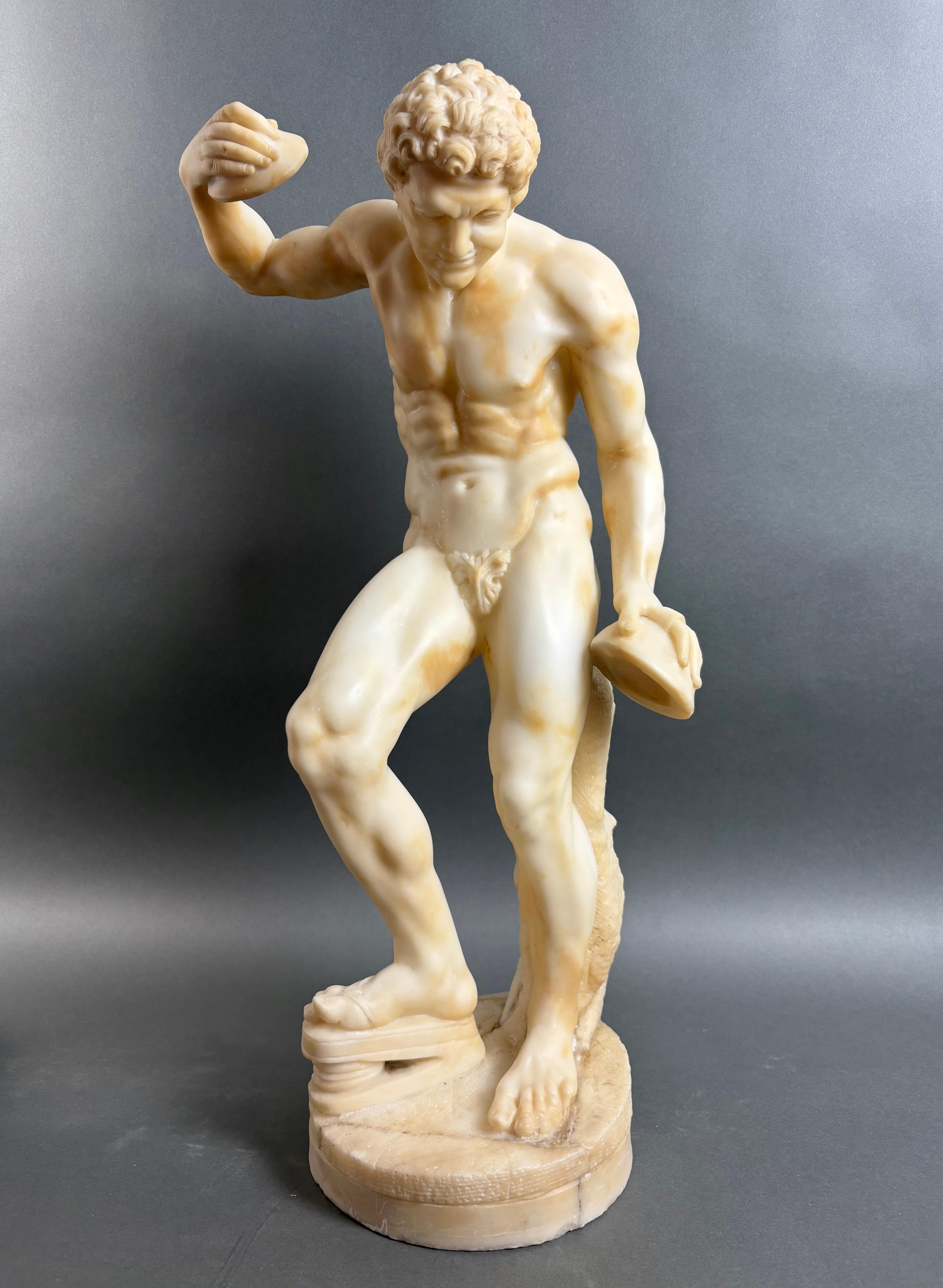 Escultura grande de alabastro  Sátiro con platillos  Taller volterráneo Siglo XIX