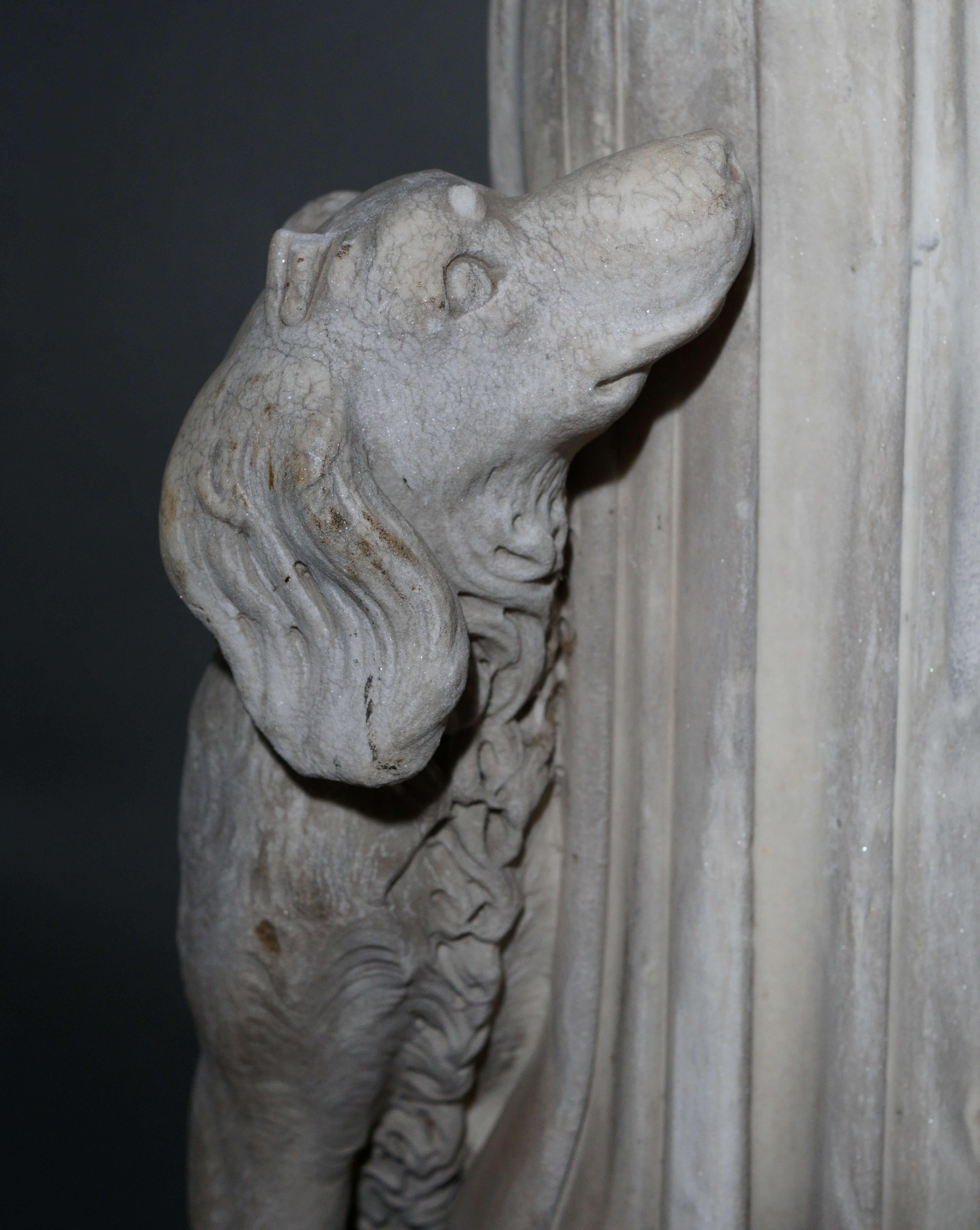 Gran escultura neoclásica italiana de mármol Alegoría siglo XVIII en venta 2