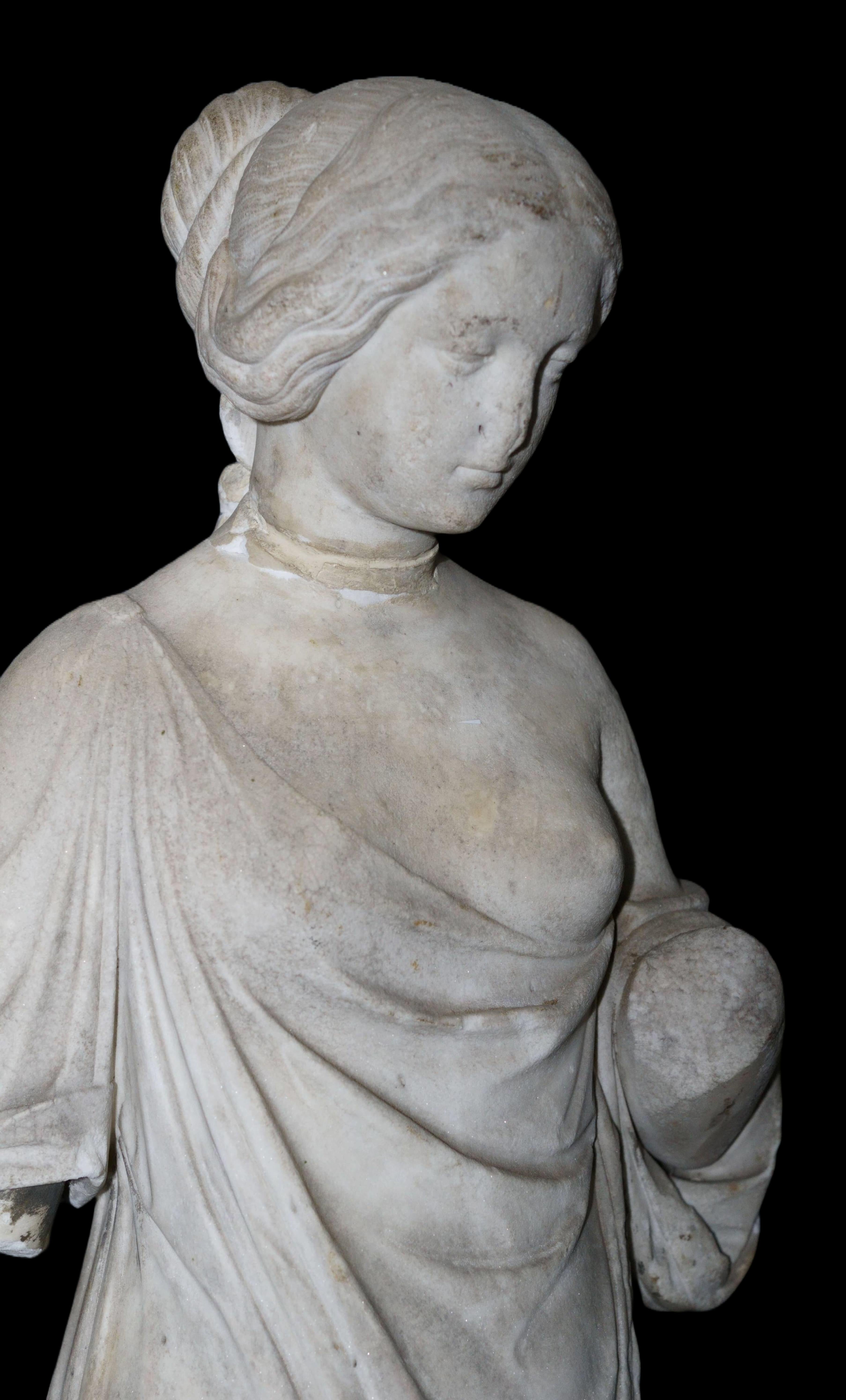 Gran escultura neoclásica italiana de mármol Alegoría siglo XVIII en venta 3