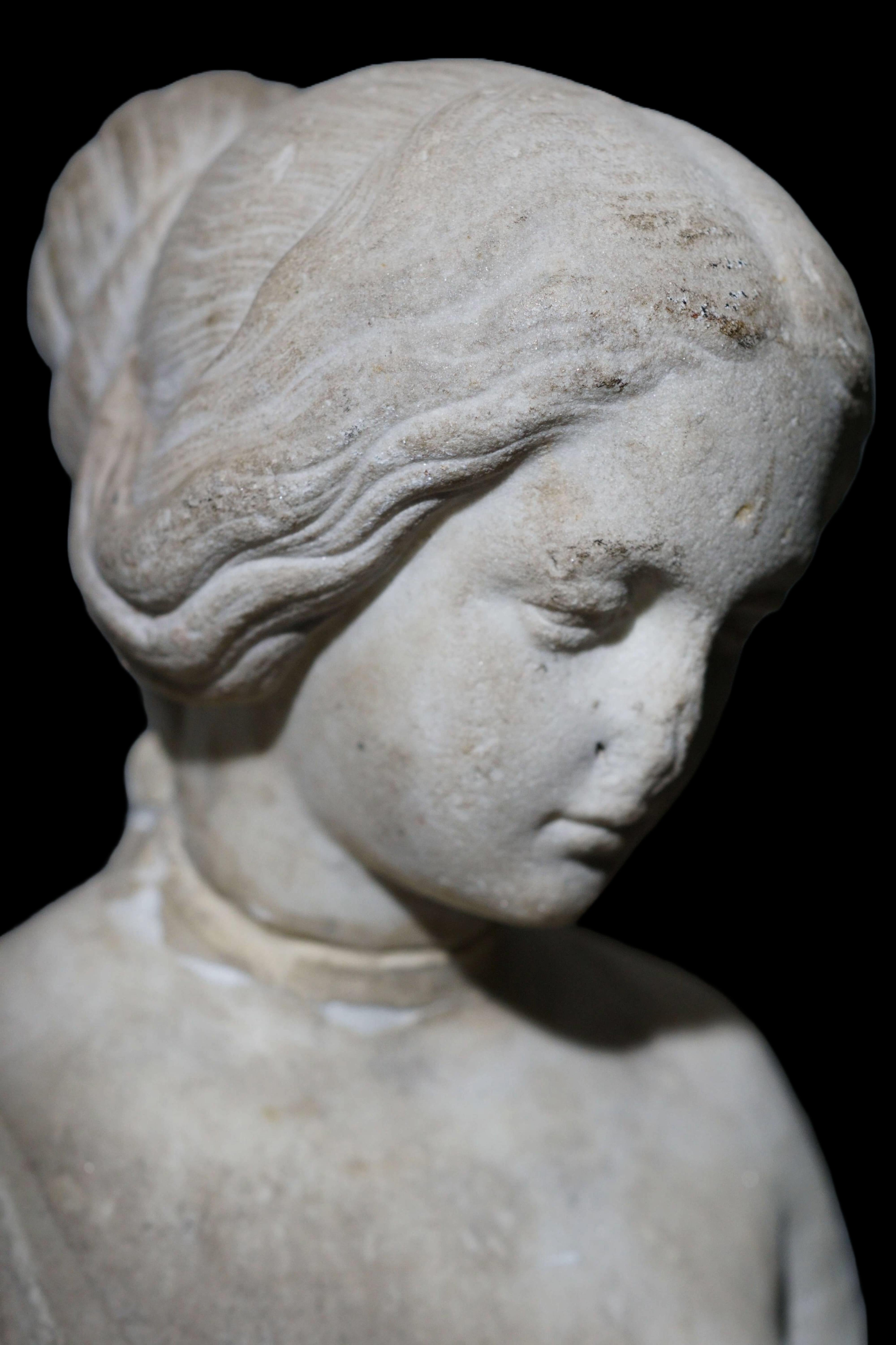 Gran escultura neoclásica italiana de mármol Alegoría siglo XVIII en venta 4