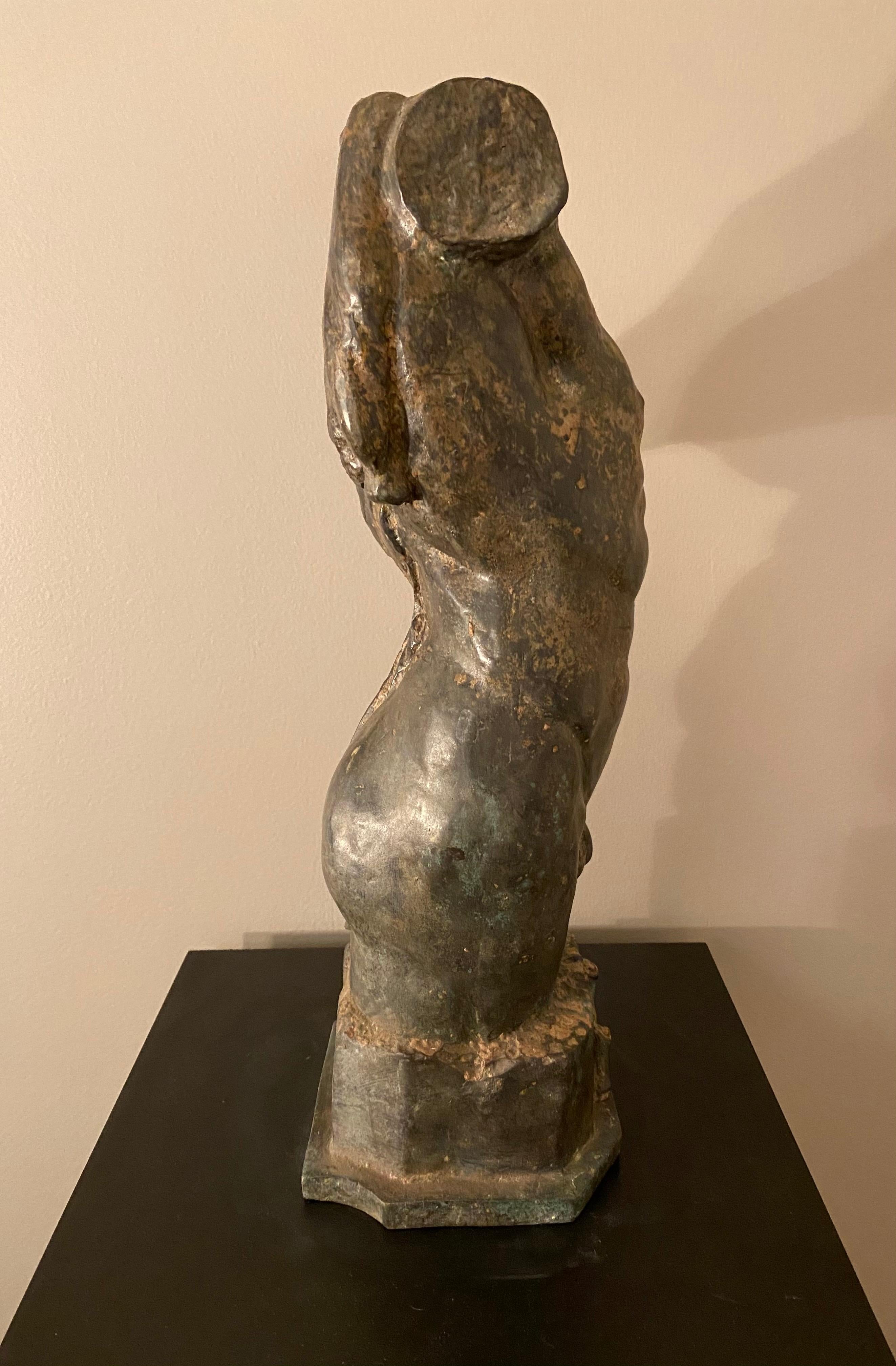 Griechisch-römischer Bronzetorso:: männlich:: nackt (Gold), Nude Sculpture, von Unknown