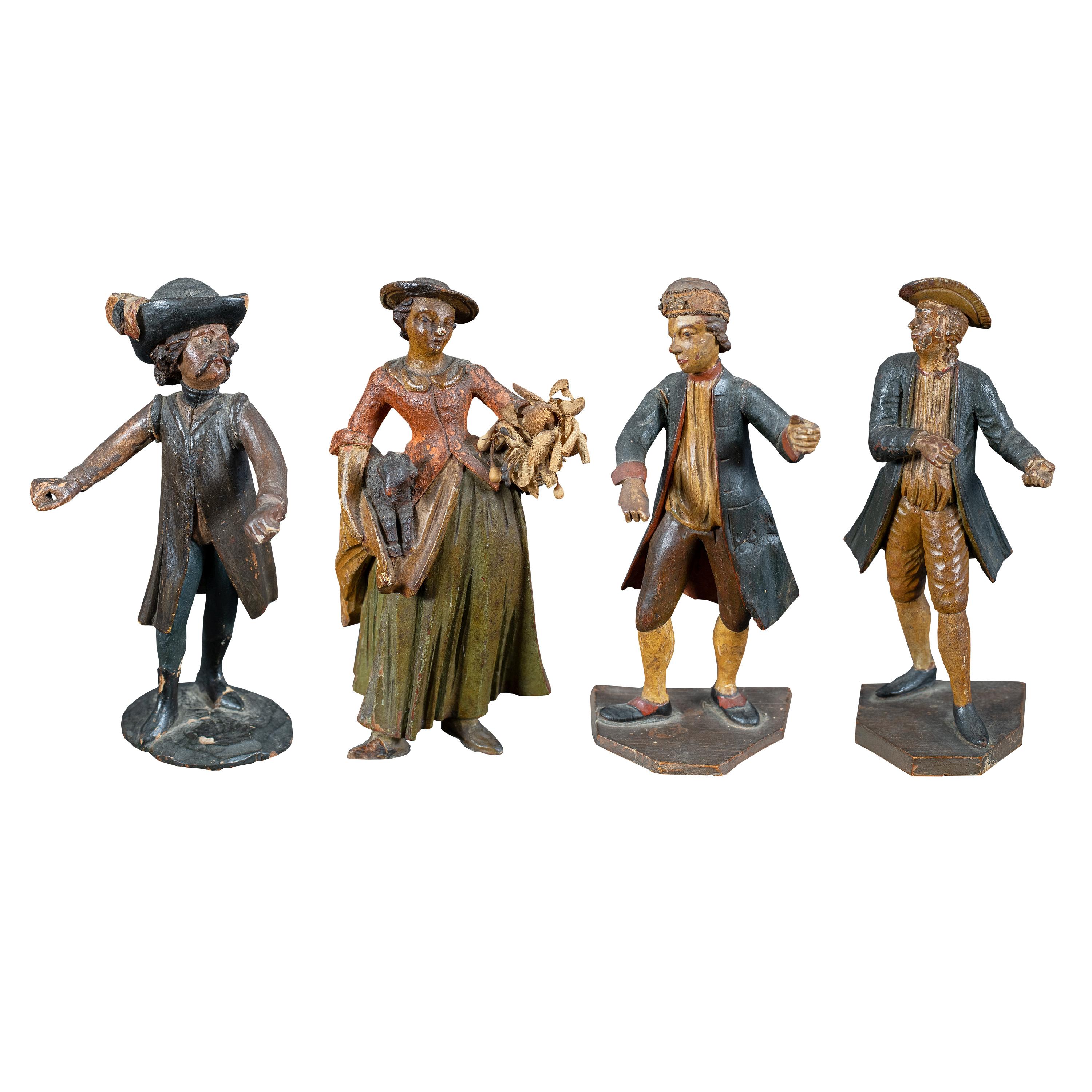 Figurative Sculpture de Unknown - Grupo de cuatro esculturas venecianas de madera del siglo XVIII - Cantante y músicos