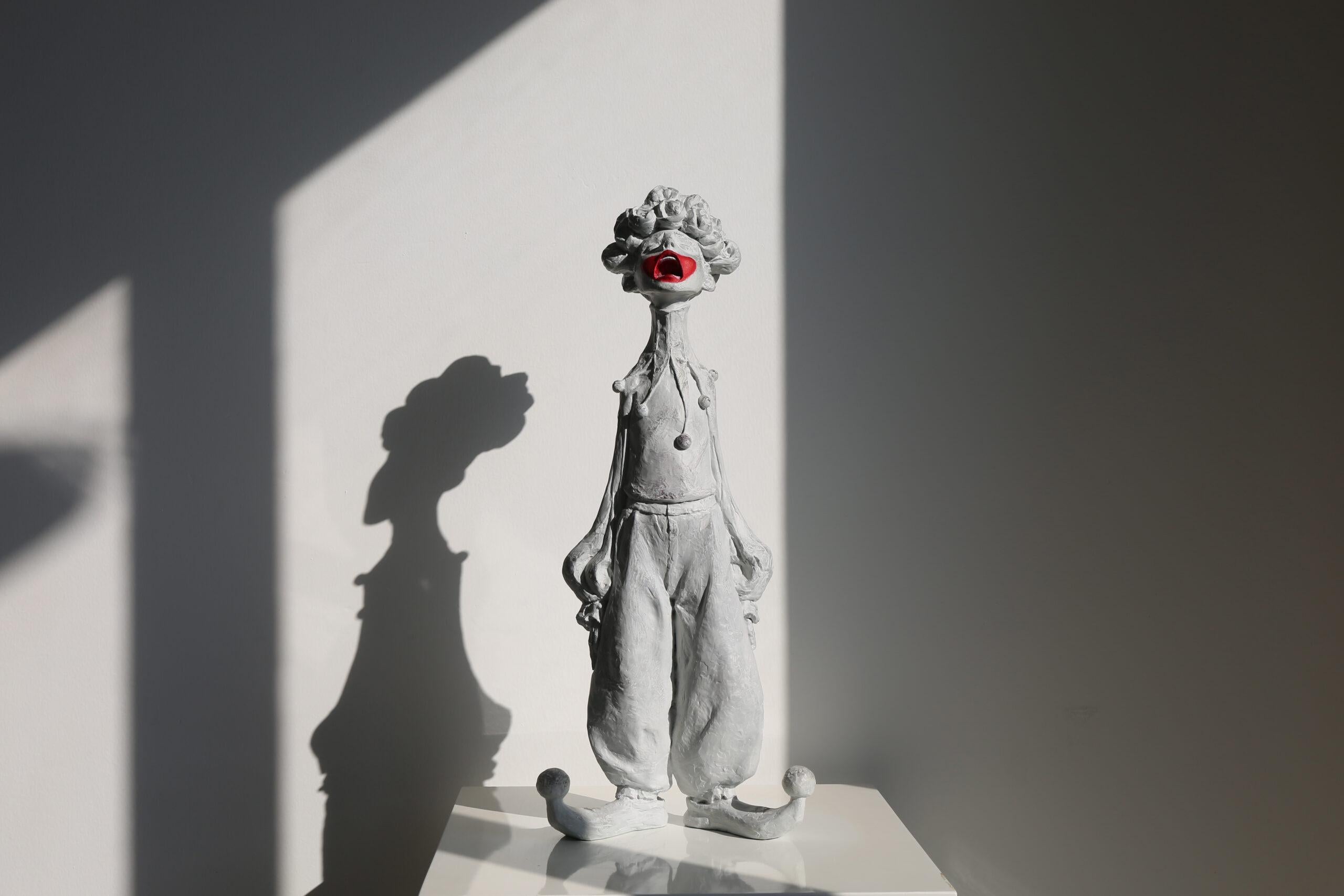 Grow up by Maizi - Sculpture by Unknown