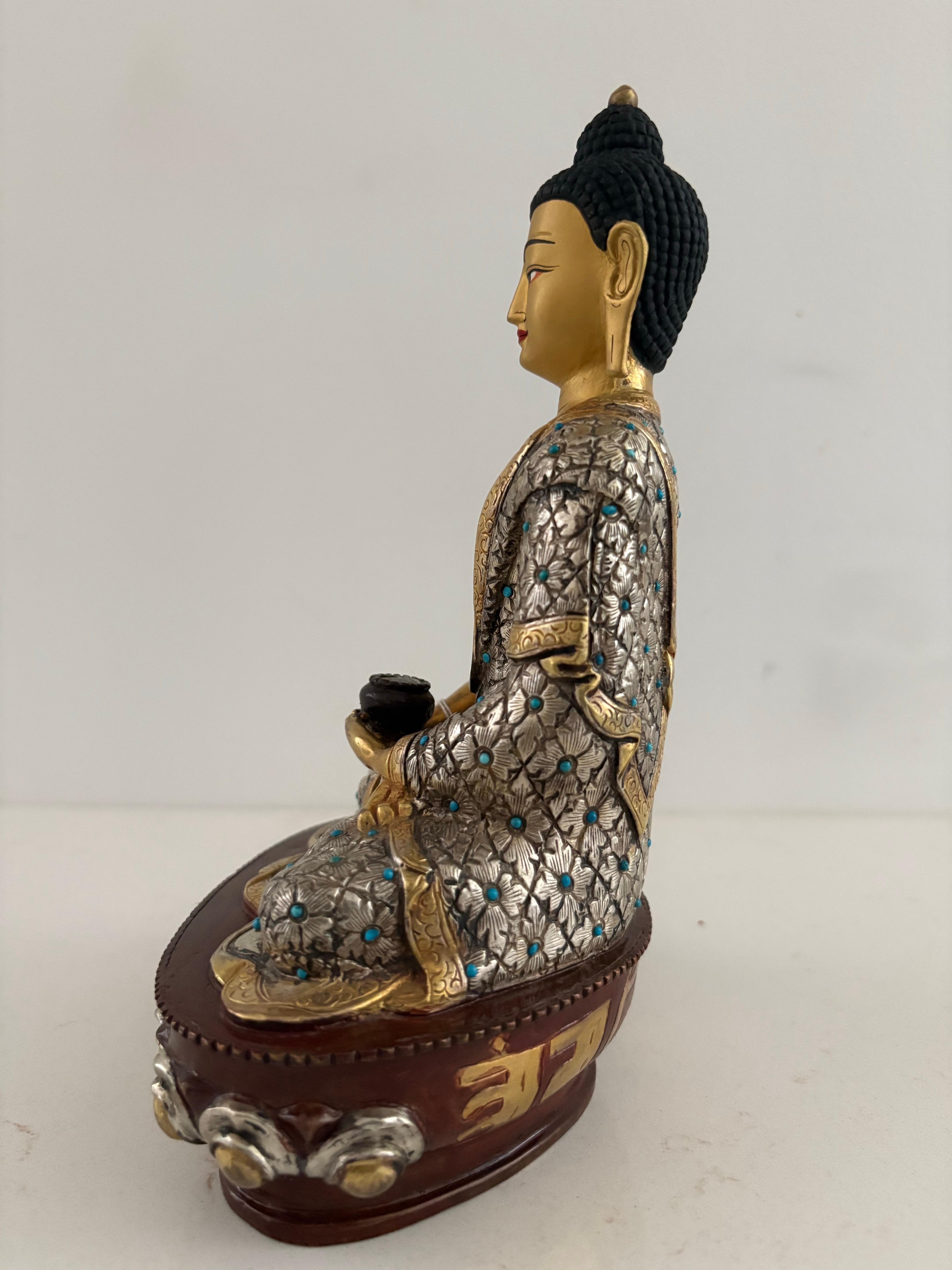 Statue de cinq bouddhas en or et argent fabriquée à la main selon le procédé de la cire perdue en vente 9