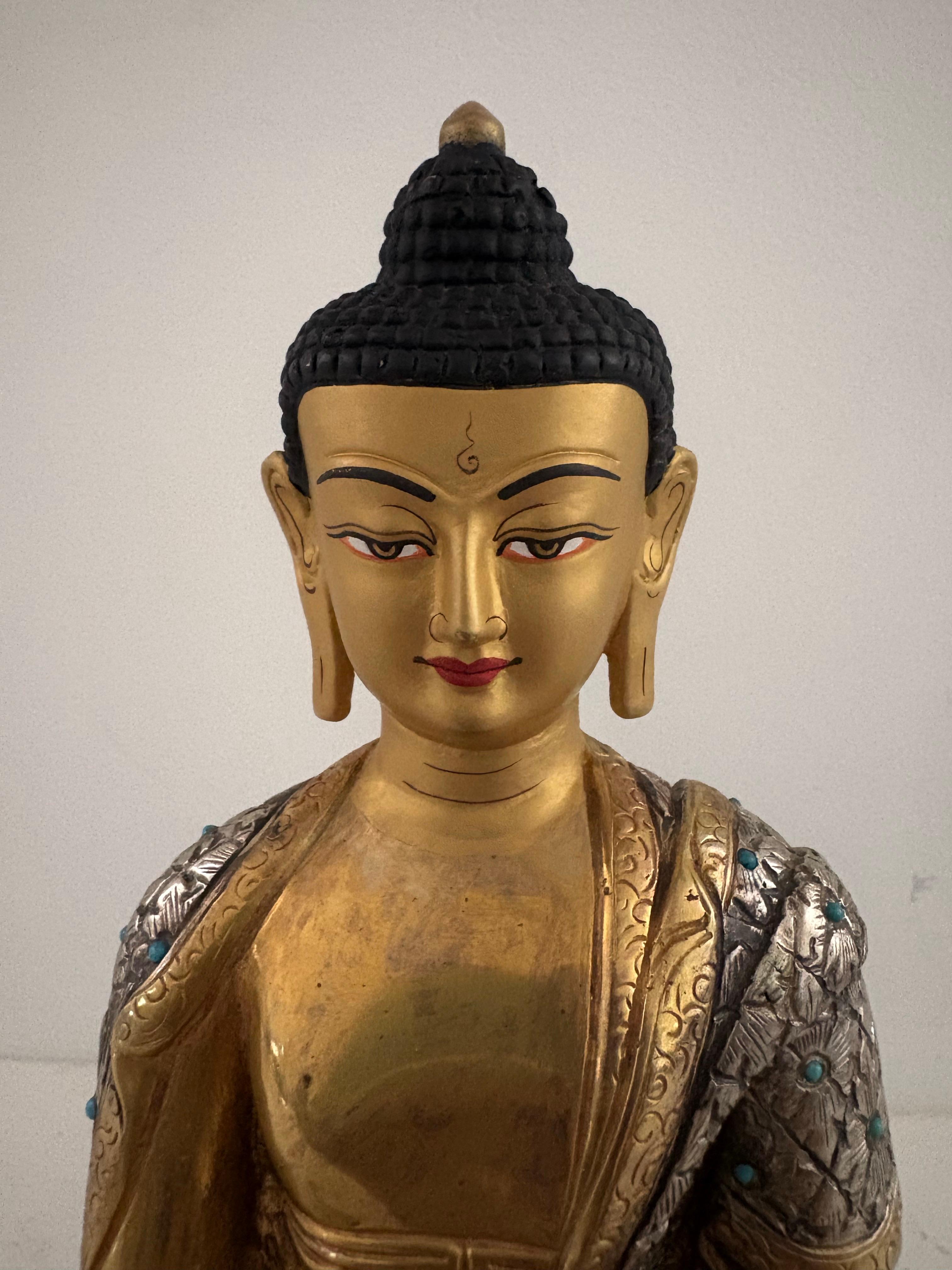 Statue de cinq bouddhas en or et argent fabriquée à la main selon le procédé de la cire perdue en vente 14