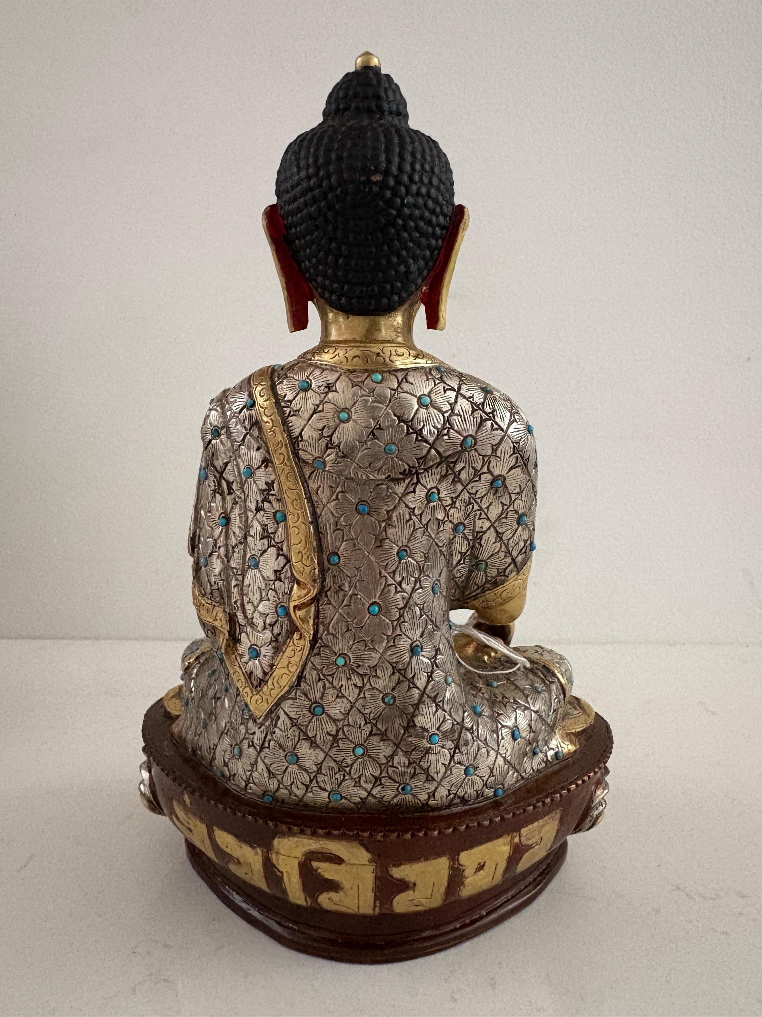 Statue de cinq bouddhas en or et argent fabriquée à la main selon le procédé de la cire perdue en vente 4