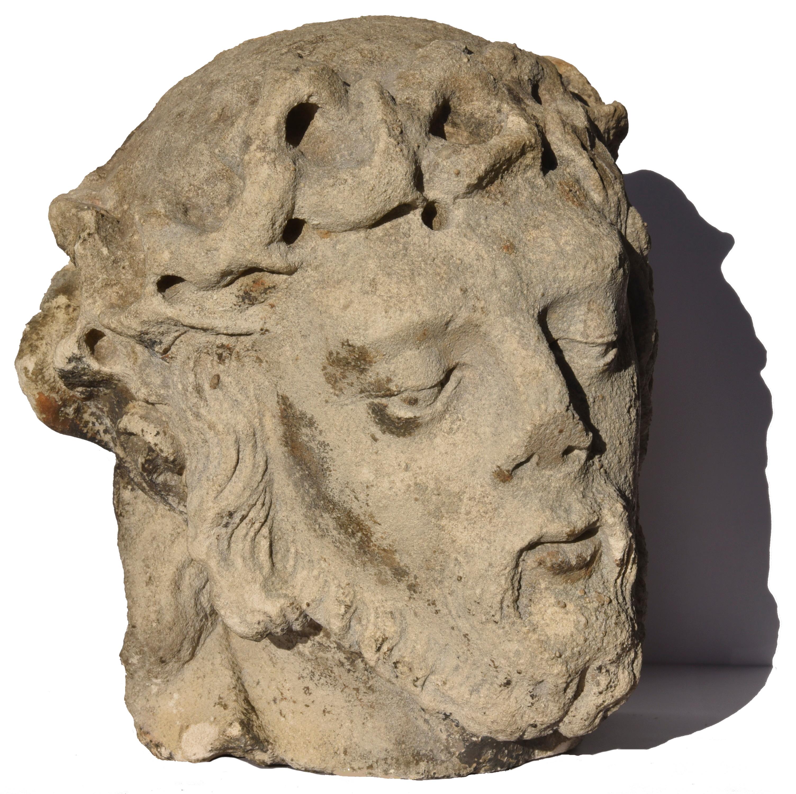 Head of Christ in limestone, Lorraine or Champagne, circa 1500 - Beige Figurative Sculpture by Unknown