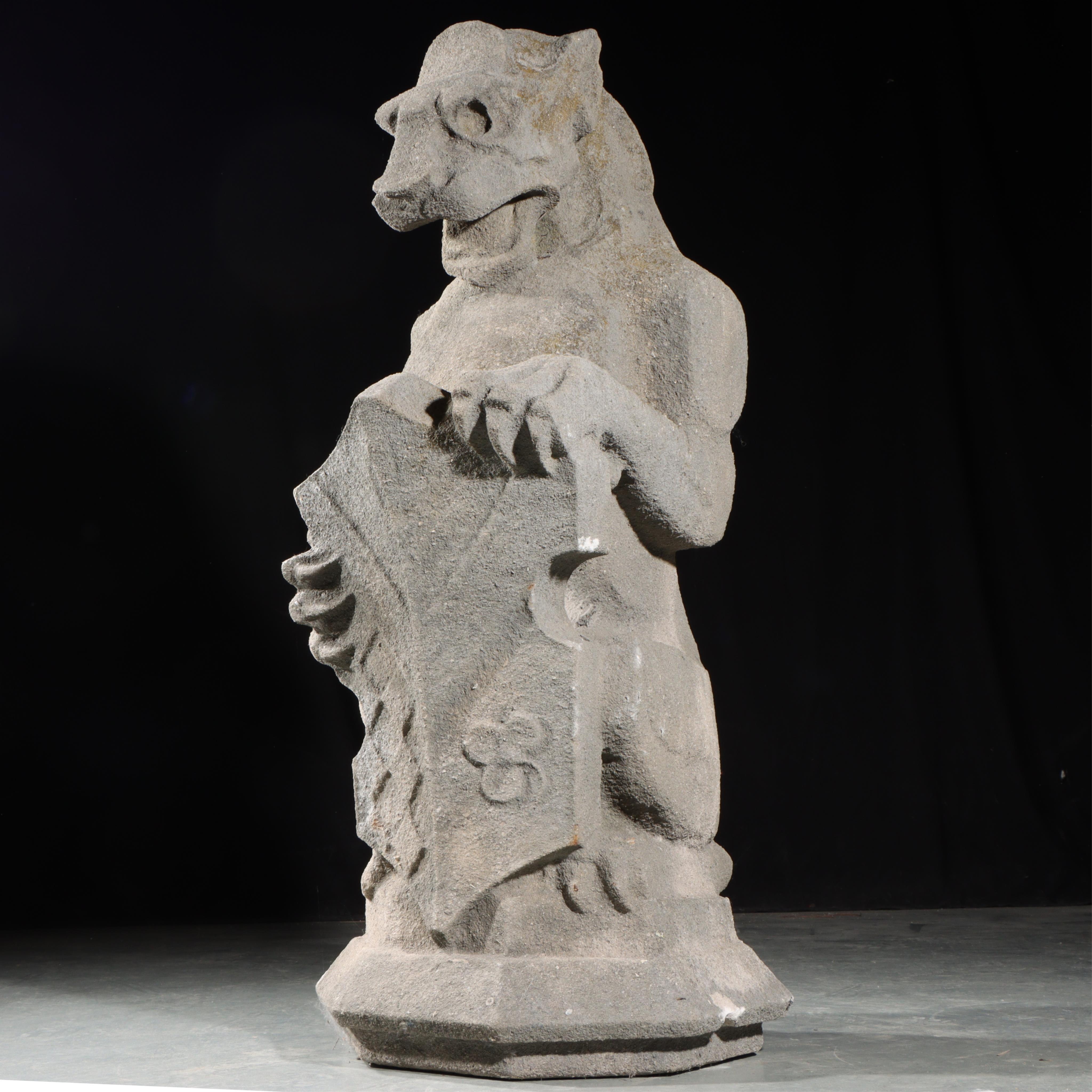 Heraldic Lion Guardian; full body gargoyle/grotesque beast with shield For Sale 4
