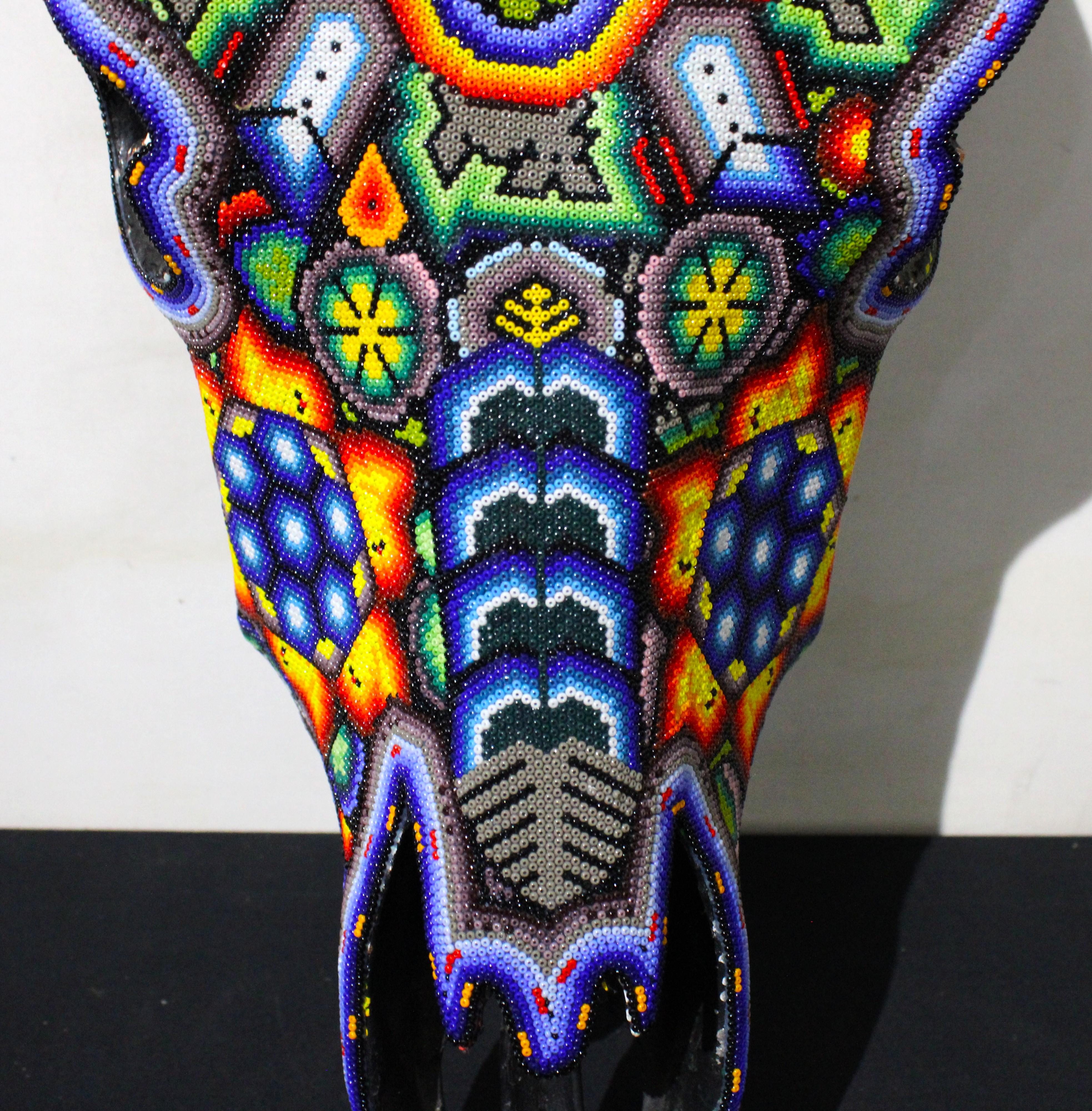 CRANIO DI TORO HUICHOL. . . . . - Sculpture di Unknown