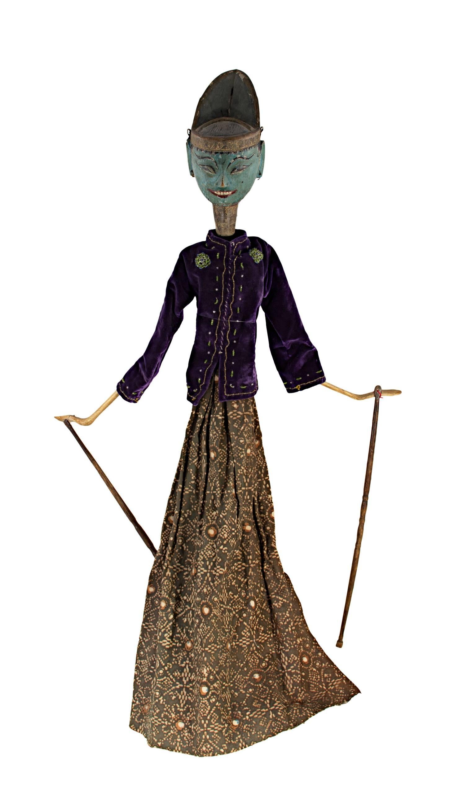 "Marioneta Golek indonesia (Masculina)", tallada a mano, pintada en madera y tela c. 1900