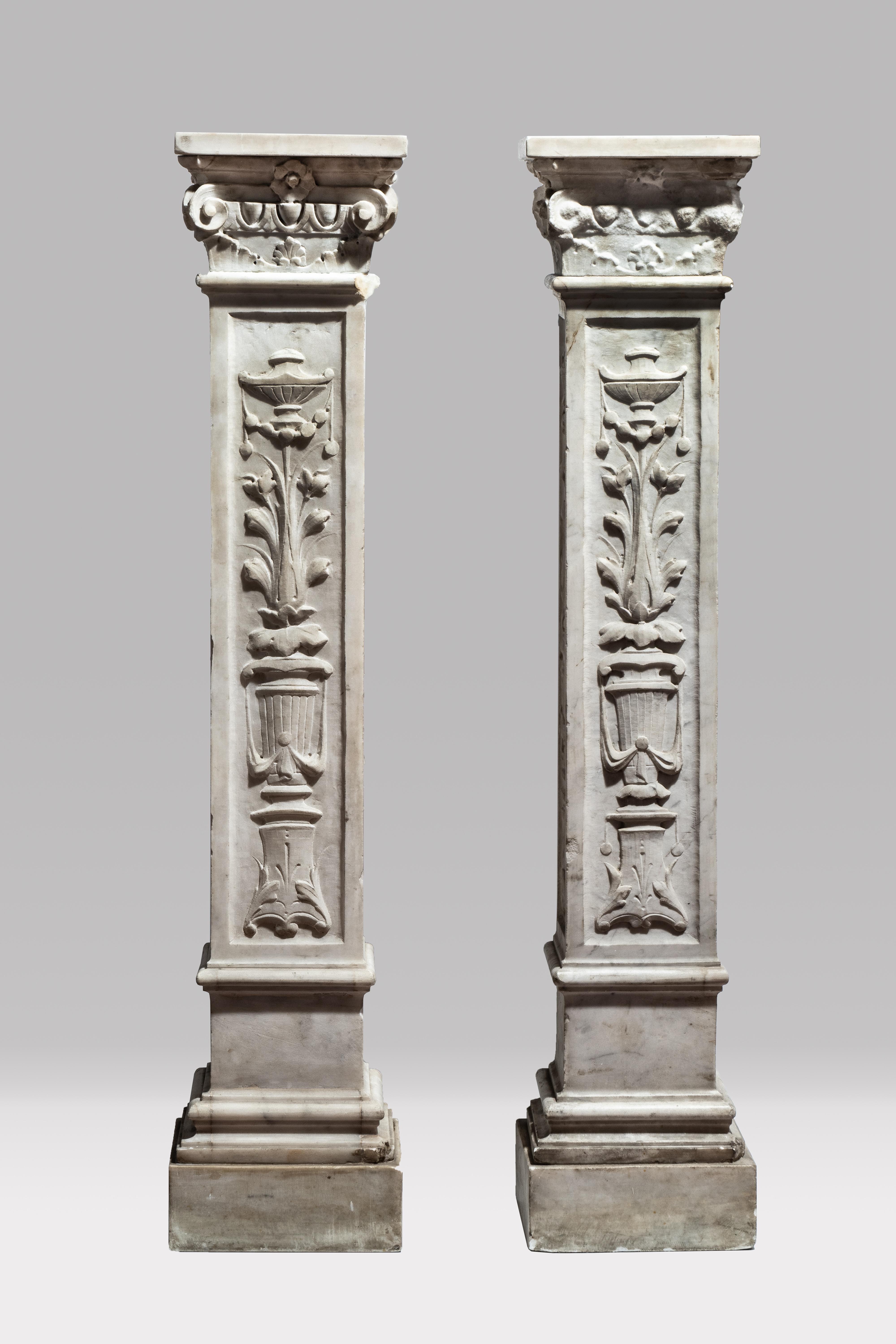 Italian antique pair of columns/plinths with floral motifs, 19th Century For Sale 1
