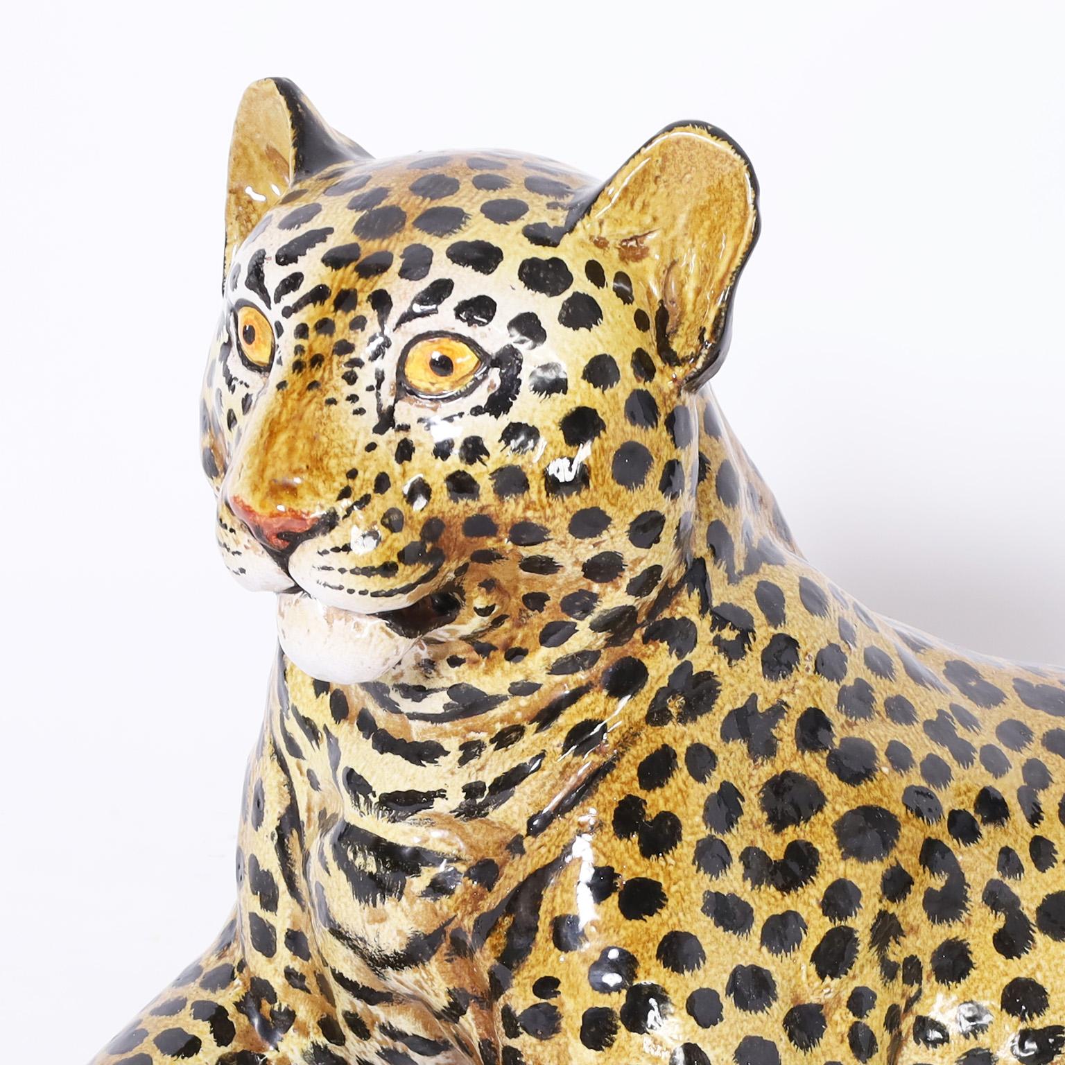Italienische glasierte Leoparden-Skulptur aus Steingut 4