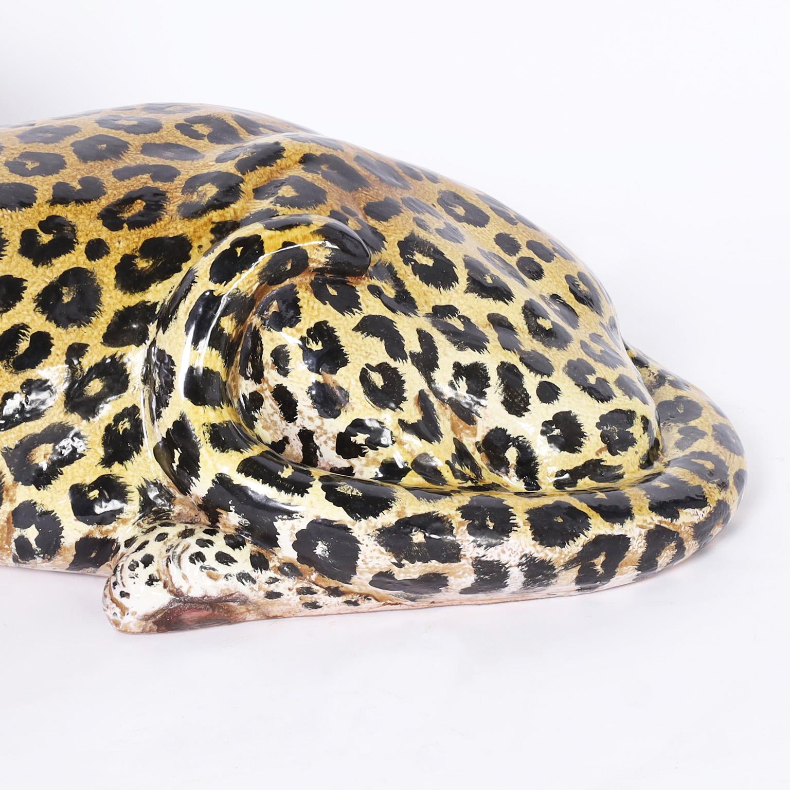 Italienische glasierte Leoparden-Skulptur aus Steingut 5