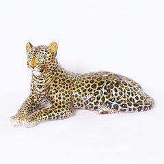 Italienische glasierte Leoparden-Skulptur aus Steingut