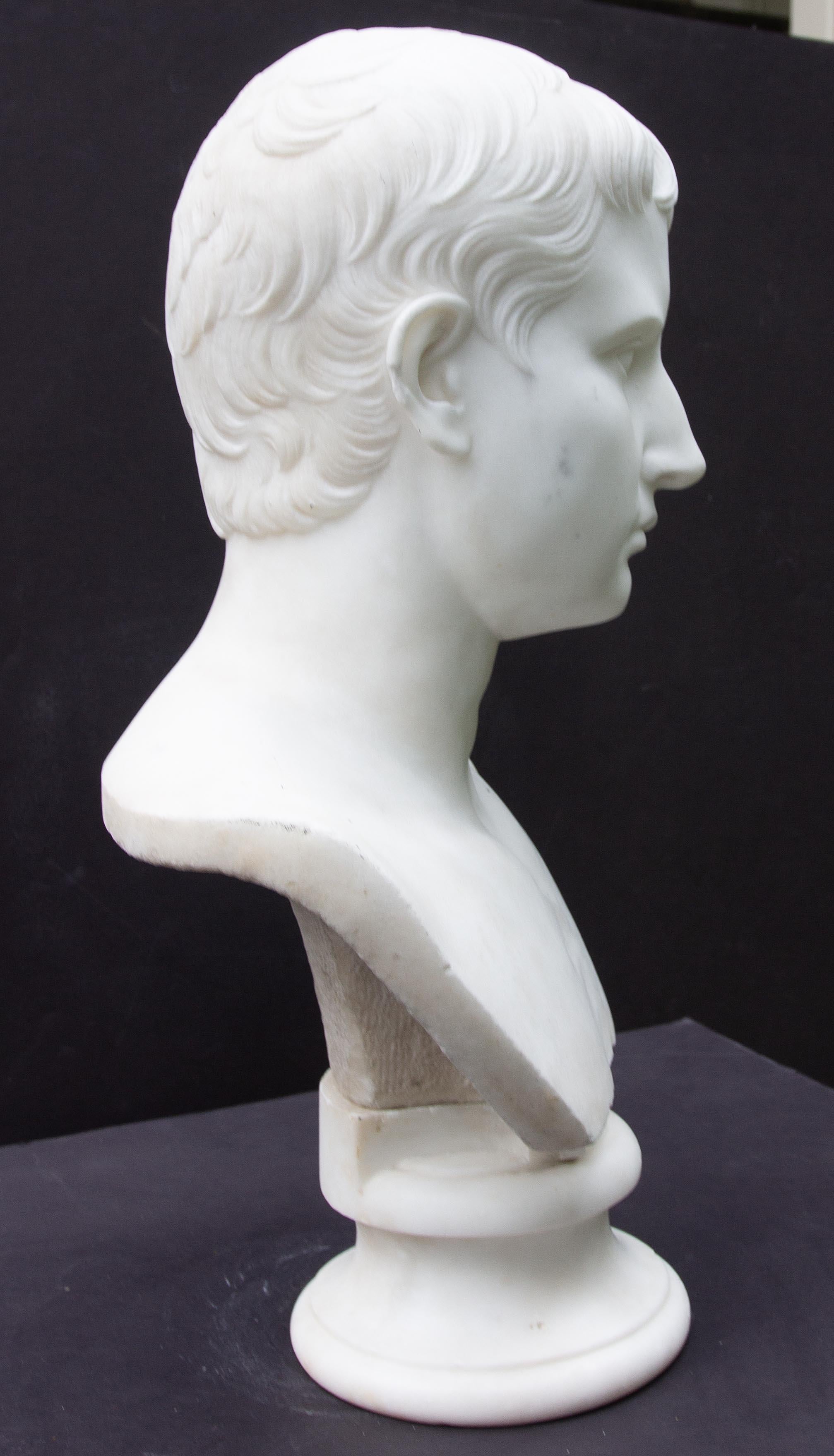 Busto in marmo di Augusto Cesare di Carrara del 19° secolo - Sculpture di Unknown