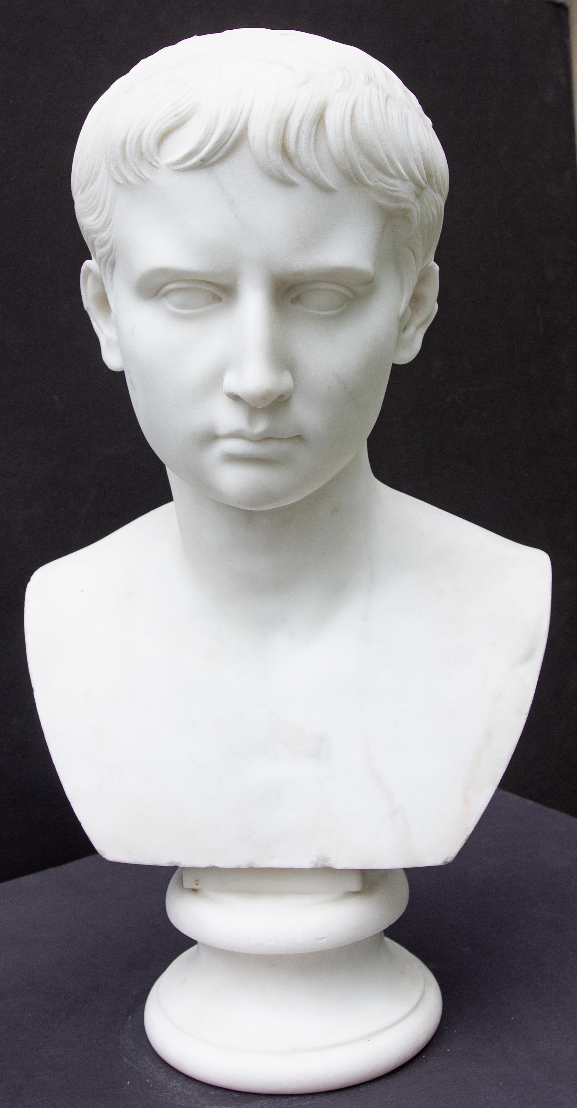 Busto in marmo di Augusto Cesare di Carrara del 19° secolo in vendita 2