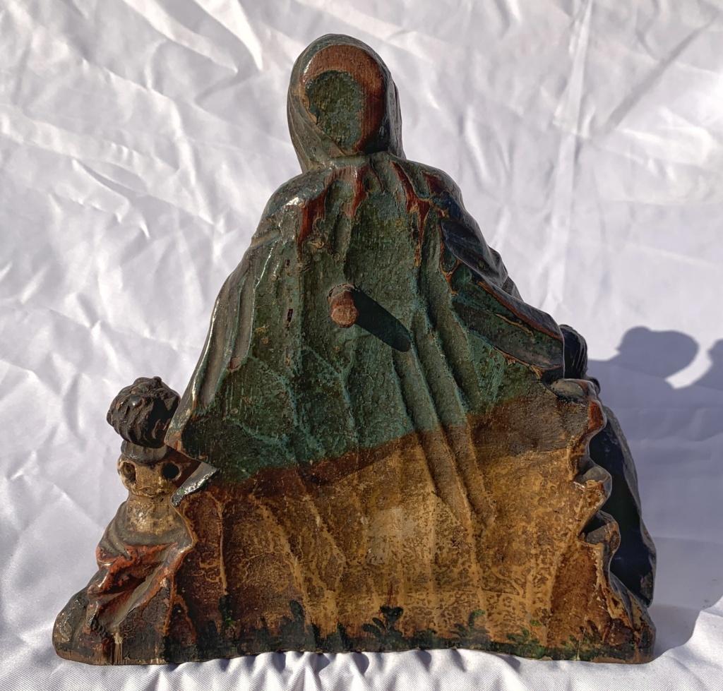Italian master - 18th century figure sculpture - Virgin Pity - Carved Wood Paint For Sale 9