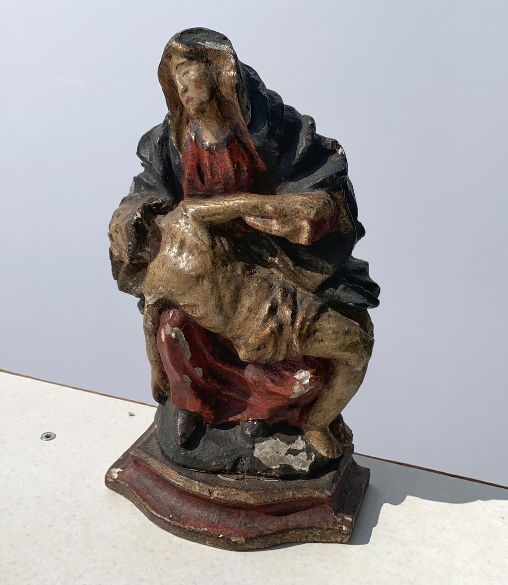 Italian master - 18th century figure sculpture - Virgin Pity - Carved Wood Paint - Old Masters Sculpture by Unknown