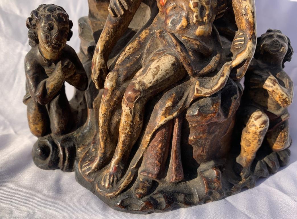 Italienischer Meister des 18. Jahrhunderts – Figurenskulptur einer Jungfrau in Jungfrau – geschnitzte Holzfarbe im Angebot 4