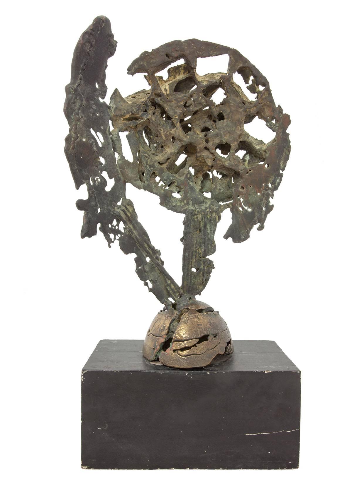 Sculpture brutaliste italienne en bronze (Manner of Pomodoro) - Or Abstract Sculpture par Unknown