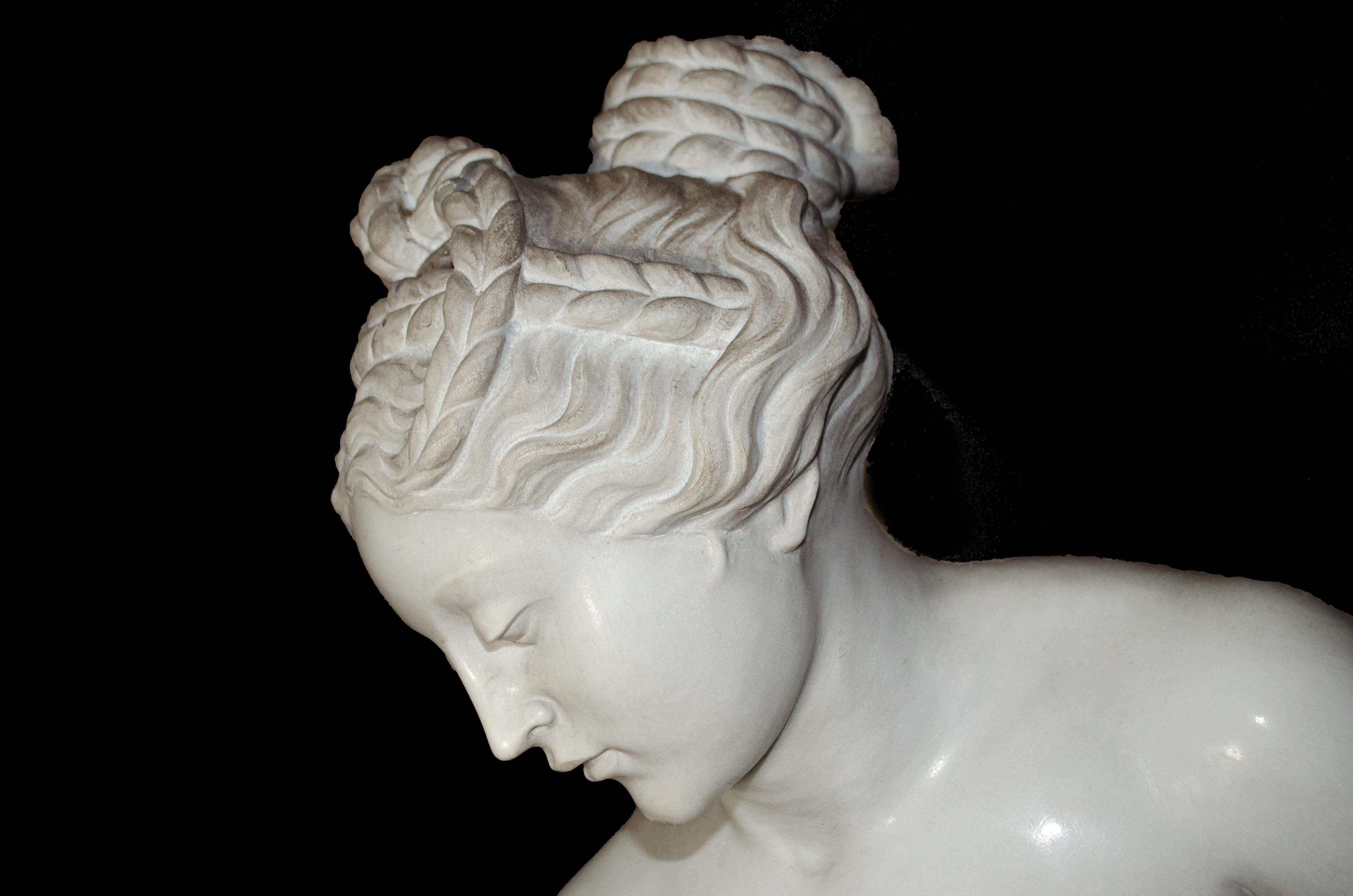 
 Early 20th century Italian finely carved white Carrara marble figure of Venus  .

