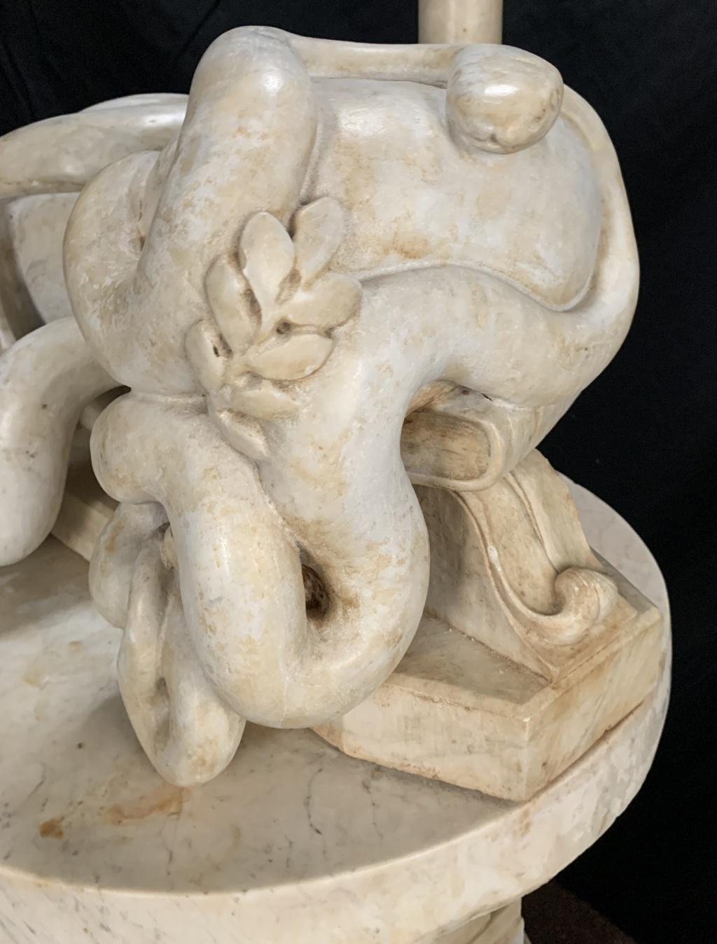 Escultor italiano - Escultura de mármol de principios del siglo XX - Altar masónico en venta 6