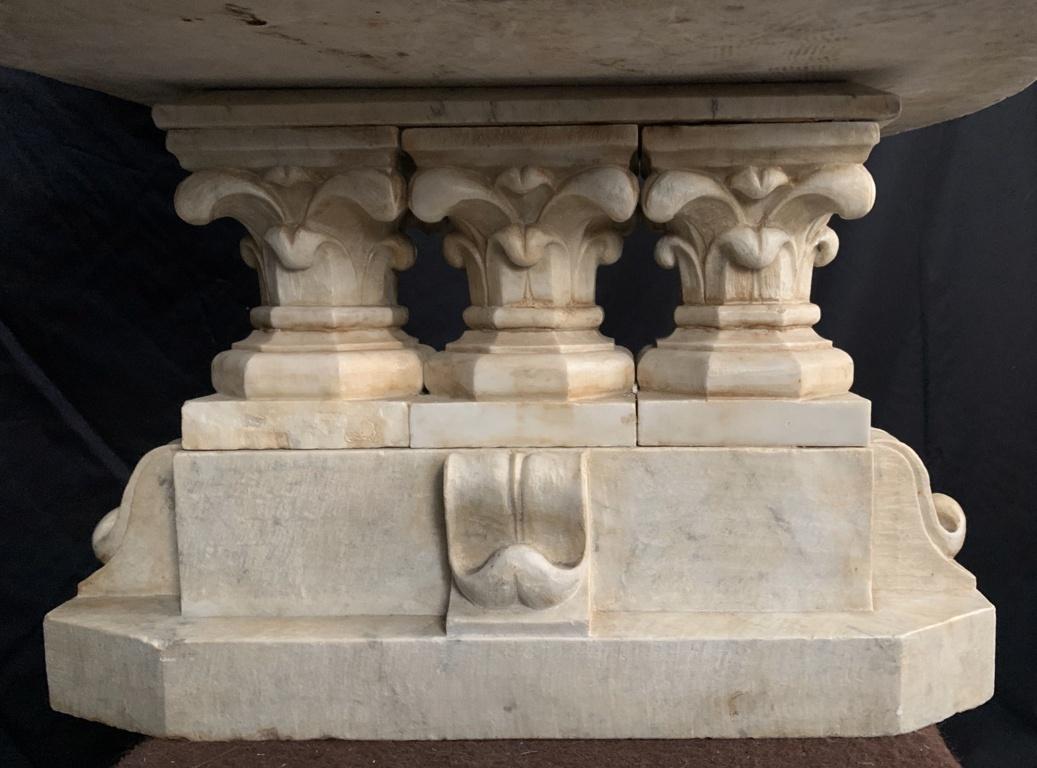 Escultor italiano - Escultura de mármol de principios del siglo XX - Altar masónico en venta 7