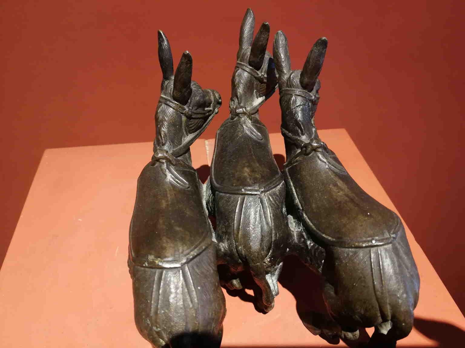 Italian Tre Donkeys Lucky charm bronze statue 19 century - Gold Figurative Sculpture by Unknown