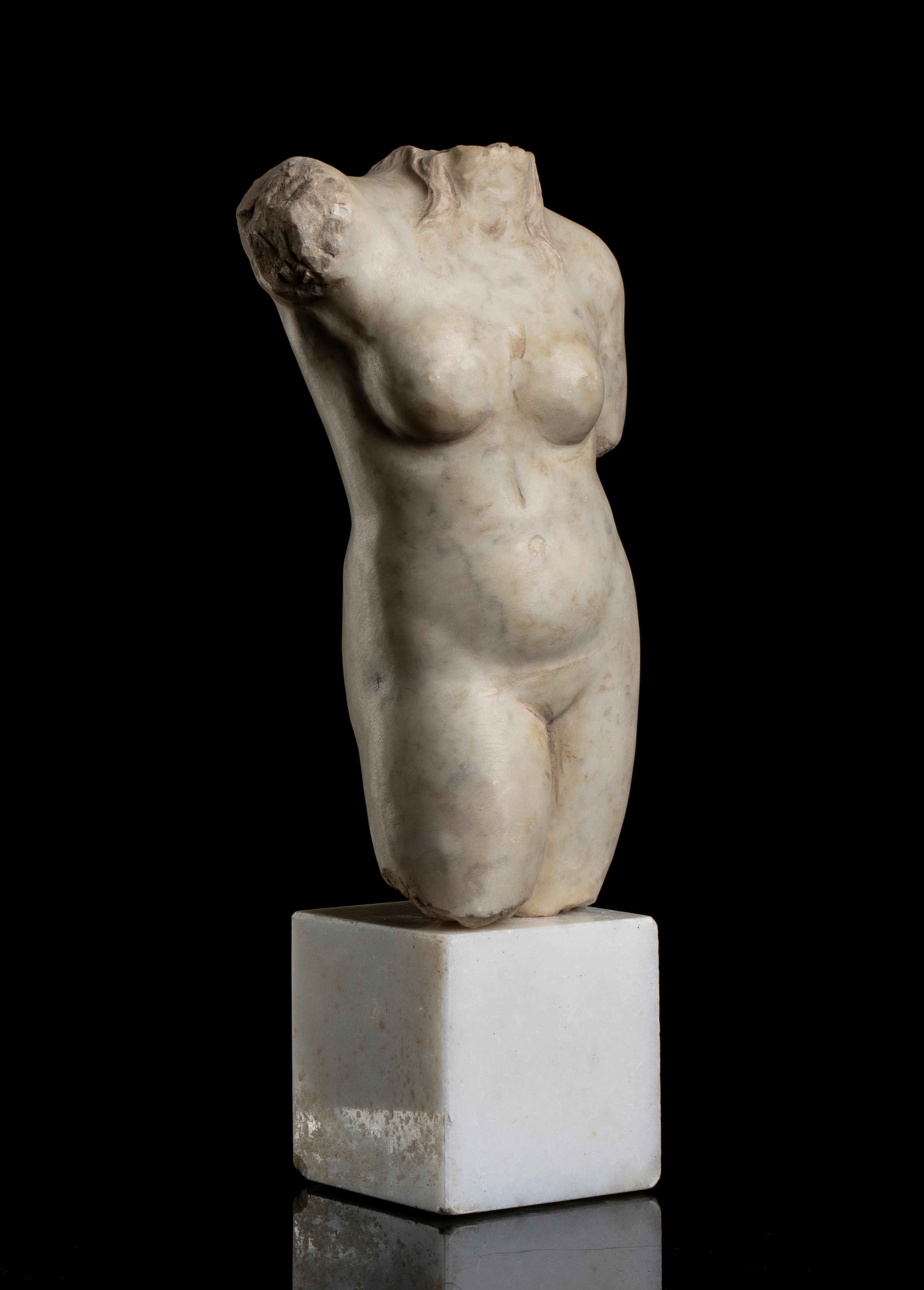 Italian White Statuary Marble Torso Nude Sculpture Of Woman Grand Tour Classical For Sale 1