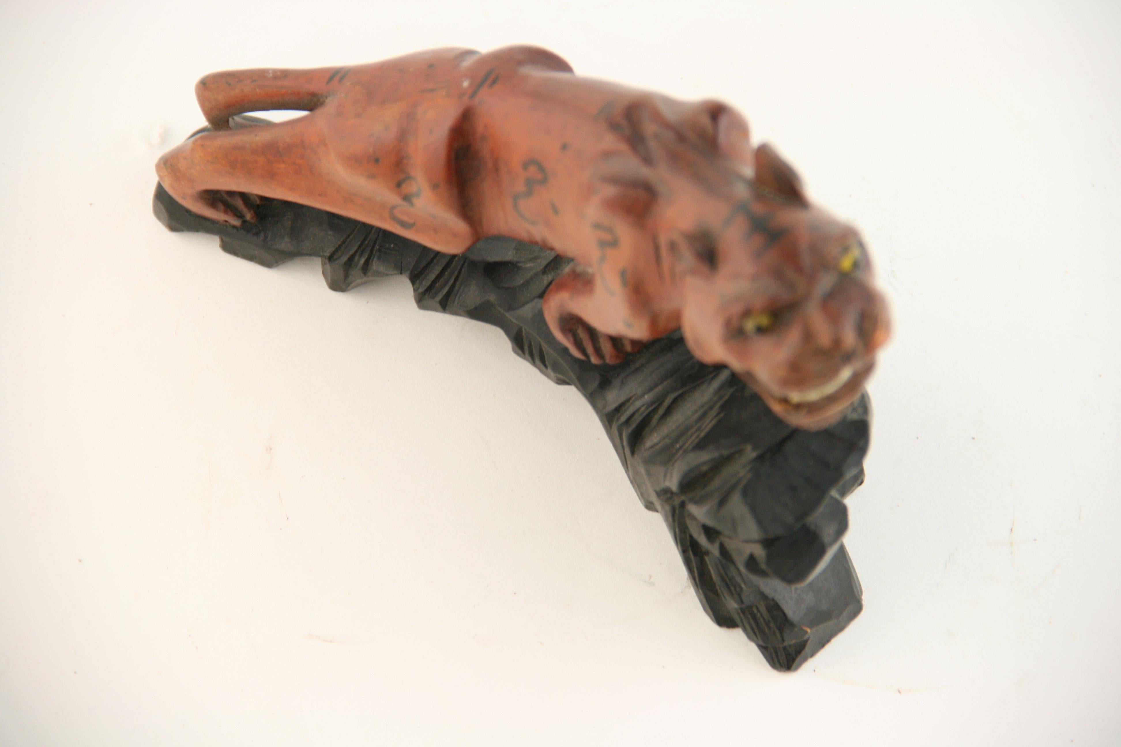 Japanese Carved Boxwood  Tiger Sculpture circa 1920 8