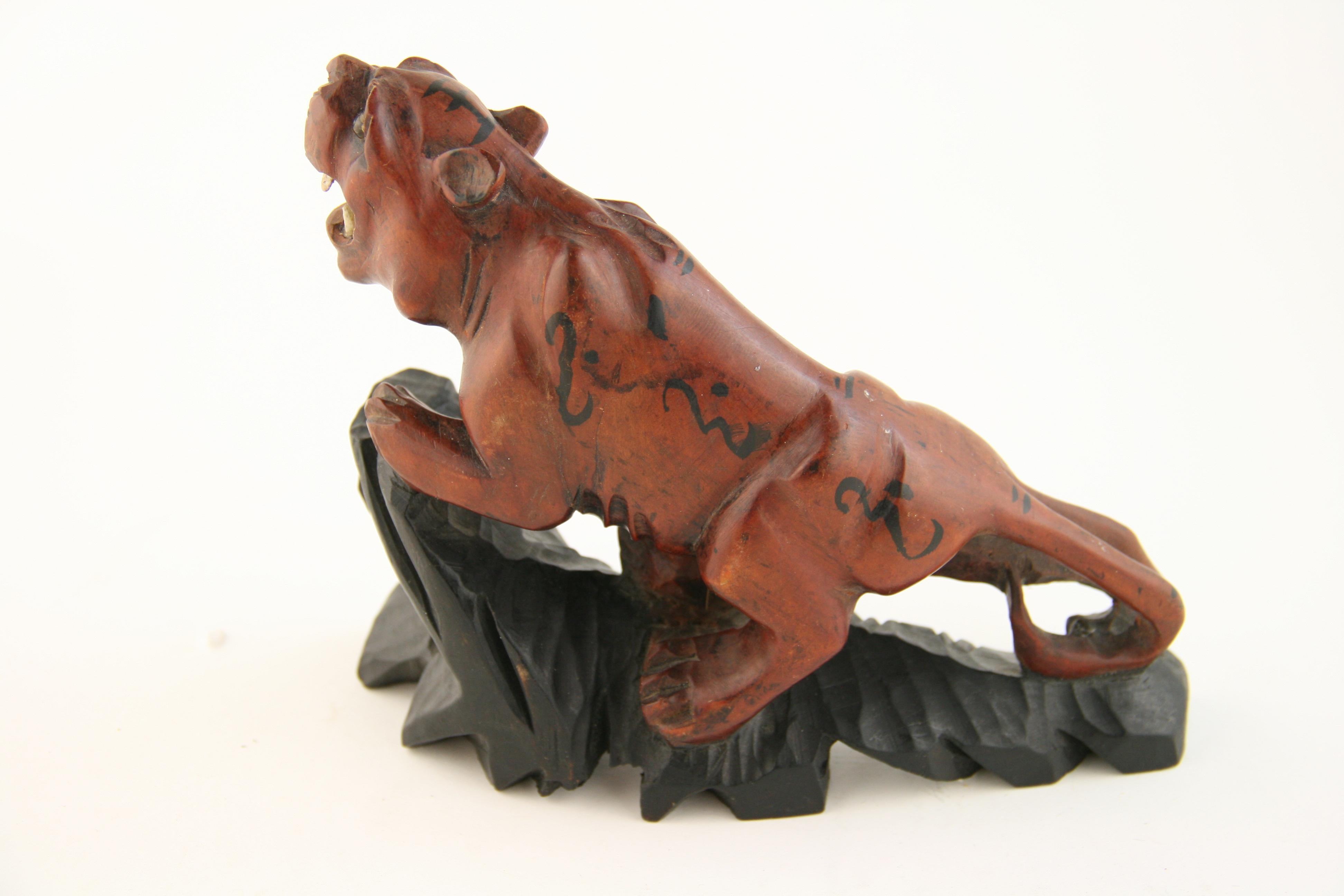 Japanese Carved Boxwood  Tiger Sculpture circa 1920 4