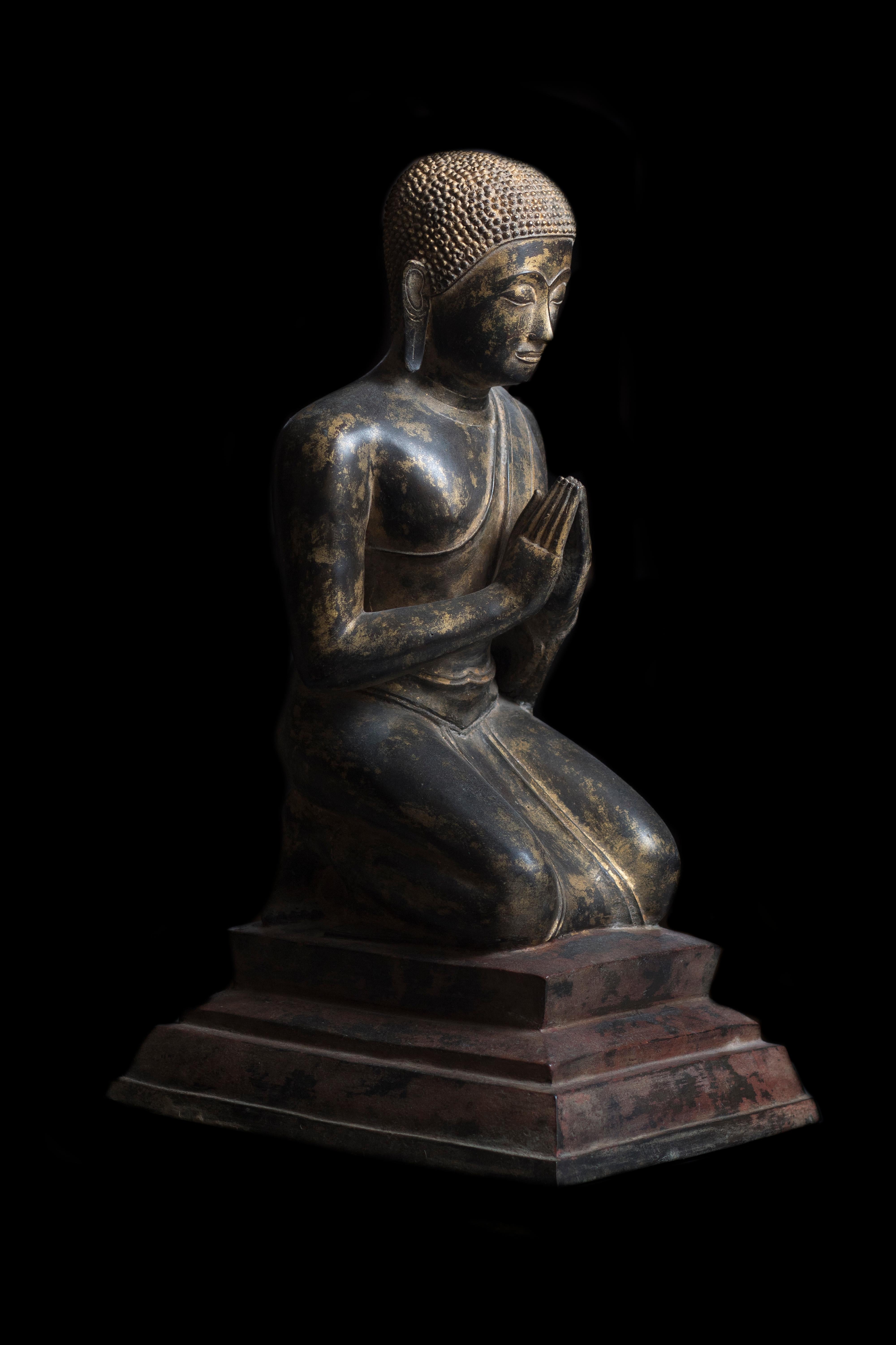 Kneeling Disciples of Buddha 18th/19th century
is a bronze sculpture by an unknown artist

About the artwork

Shan Style (1315 – 1948) 
Origin: Myanmar/Burma 
Material: bronze 
Height: 46 cm 
Width: 24 cm 
Depth: 27cm 
Weight: 15.400 kg

The