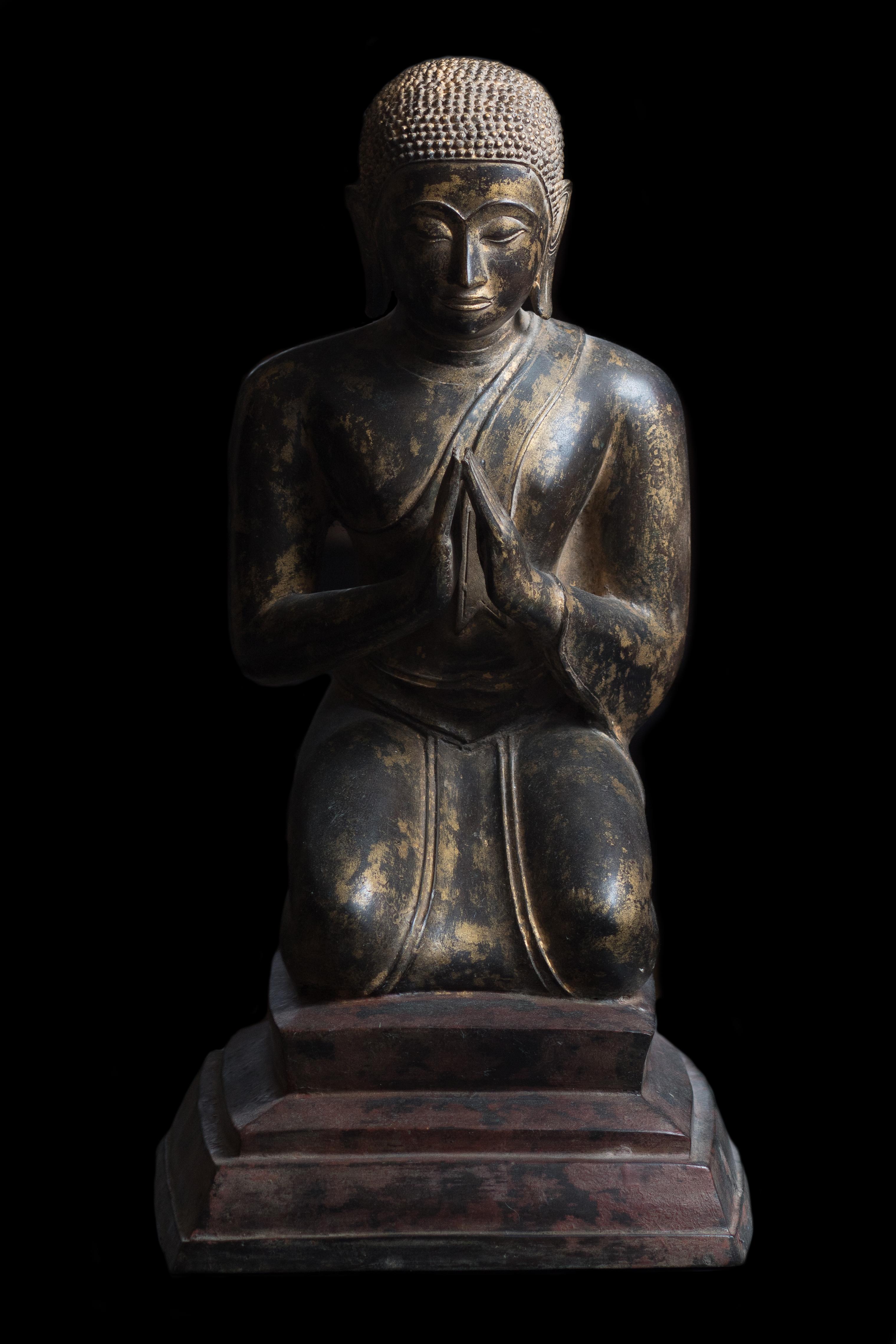 Unknown Figurative Sculpture - Kneeling Disciples of Buddha 18th/19th century