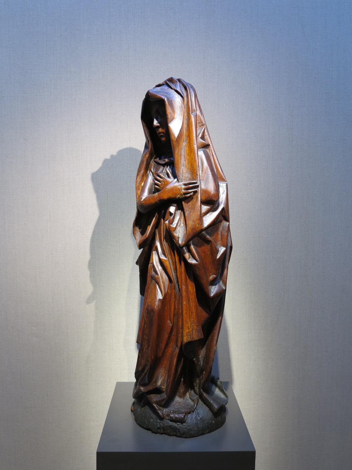 Figurine de maître bourgogne en noyer sculpté de la fin du 15e siècle, ancien maître des Pays-Bas  en vente 2