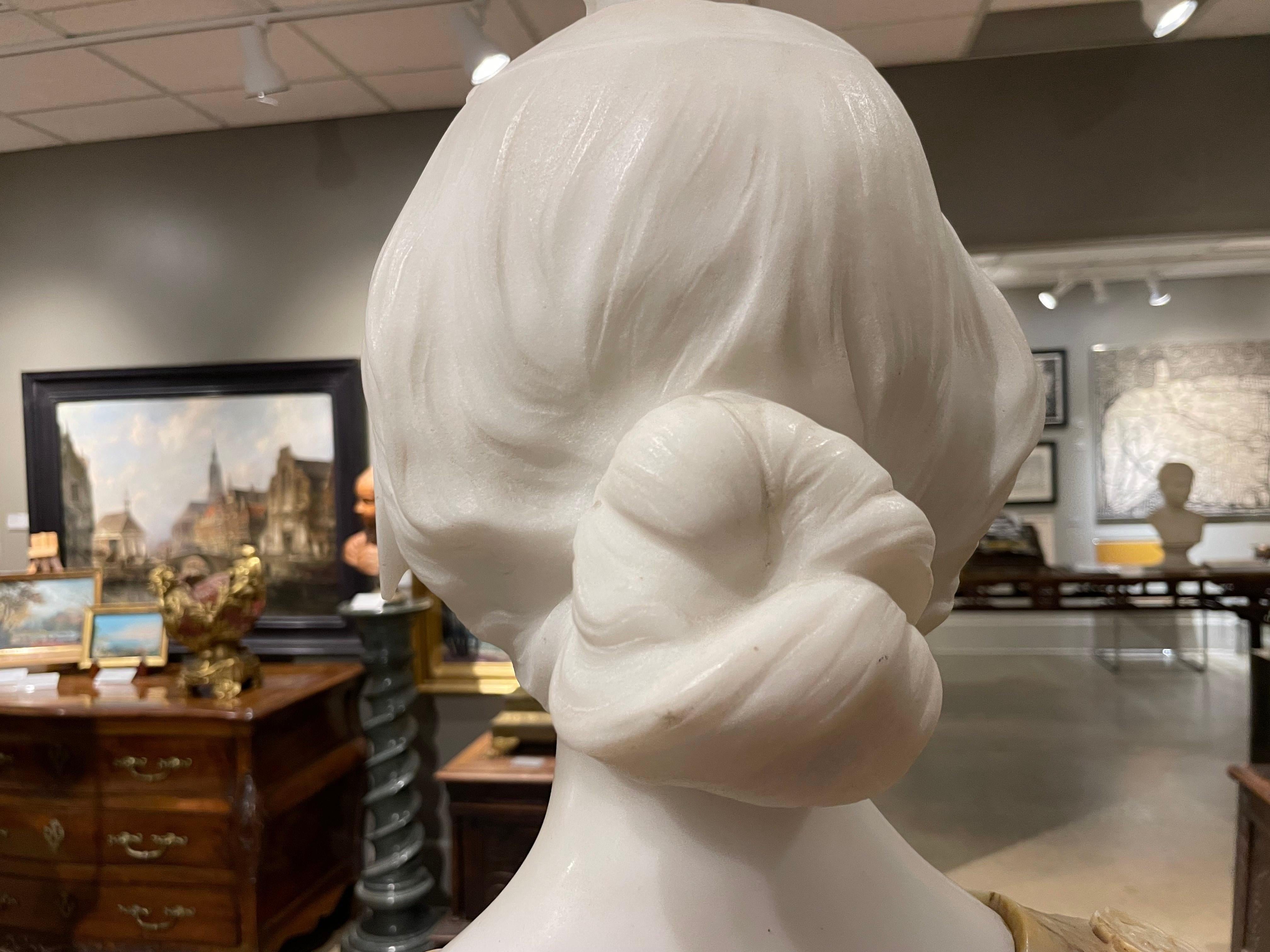 Fin du 19ème siècle italien Buste d'une dame de la Renaissance avec piédestal en vente 6