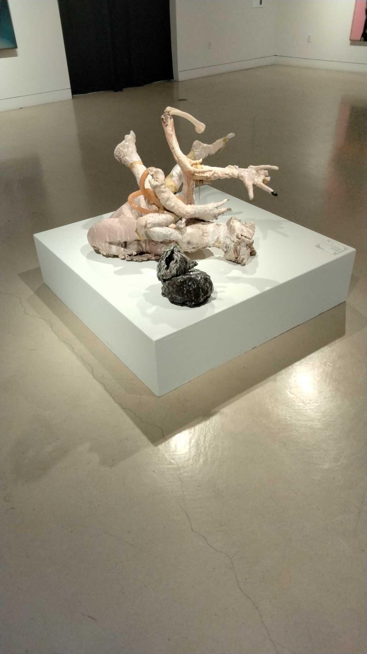 Lasciva y tierna, escultura de Meghan Smythe, 2014 - Sculpture de Unknown