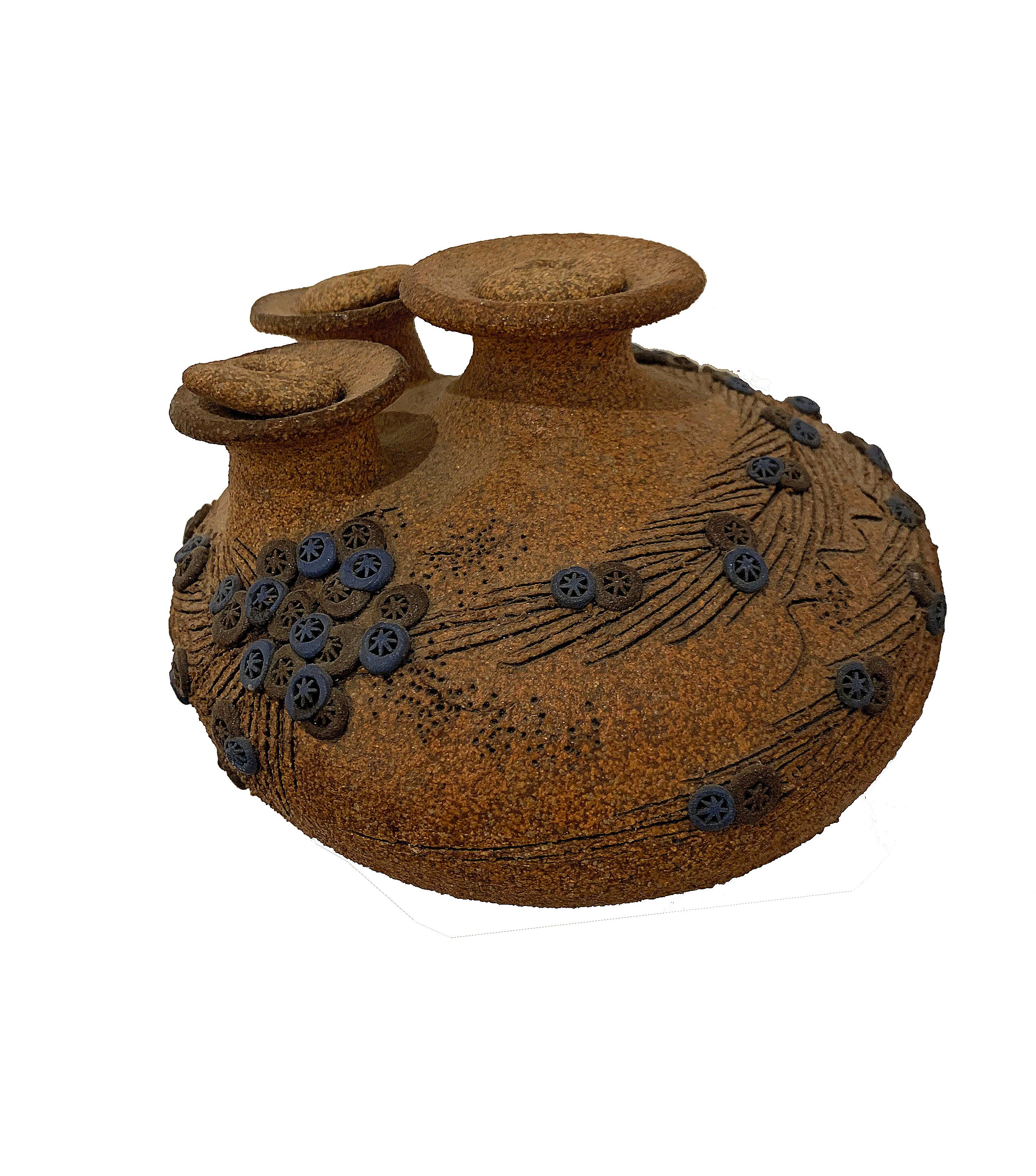 Vaso con coperchio in ceramica - Sculpture di Unknown