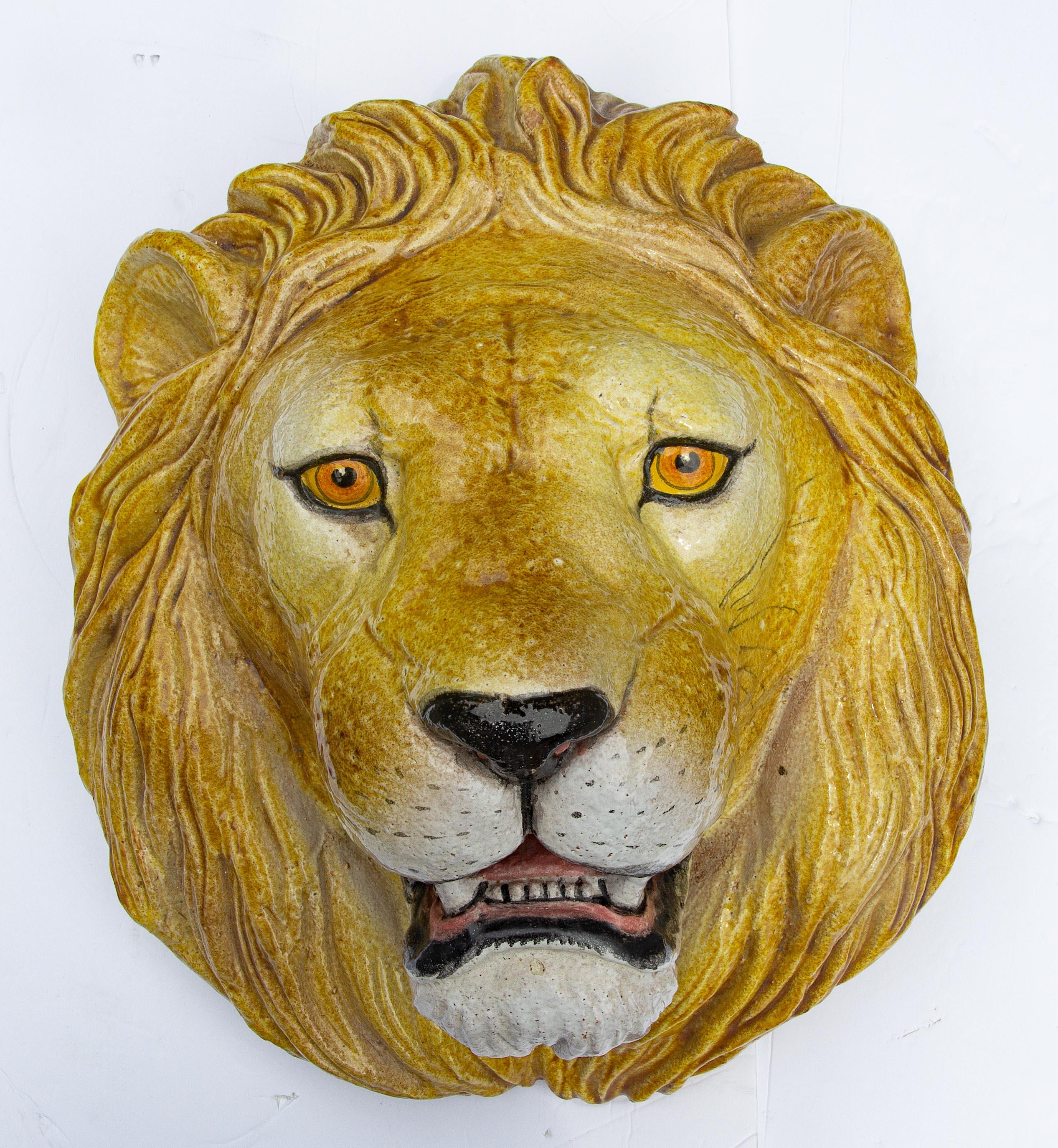 Leone a grandezza naturale in terracotta italiana della metà del XX secolo - Sculpture di Unknown