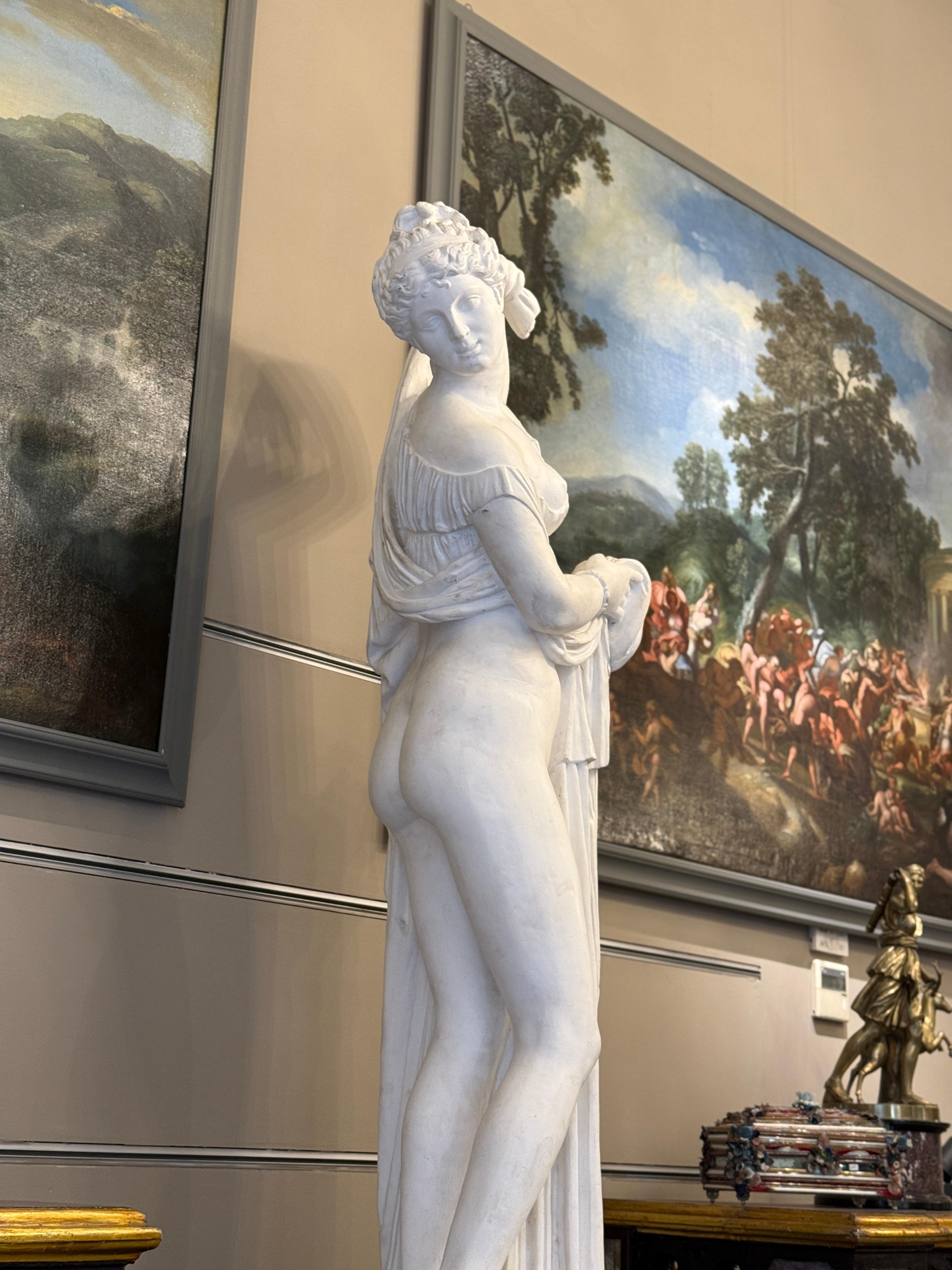 Estatua de escayola de tamaño natural de la Venus o Afrodita calipigiana  1920' en venta 1