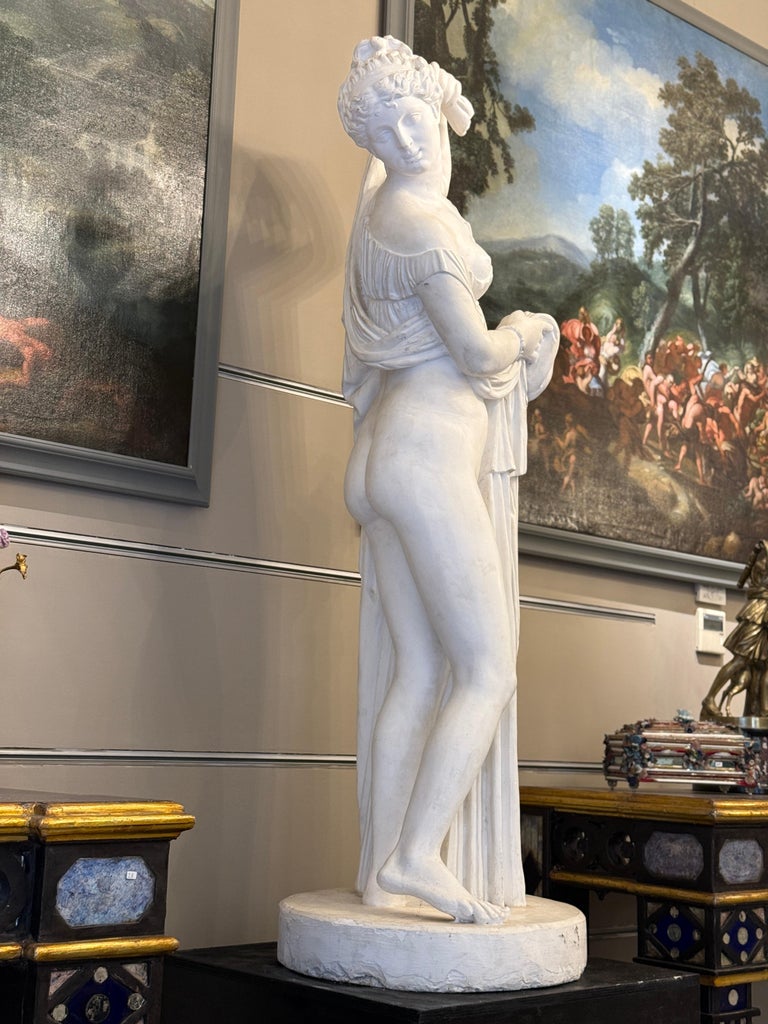 Unknown - Statue en plâtre grandeur nature de la Vénus callipyge ou Aphrodite 1920' en vente sur France