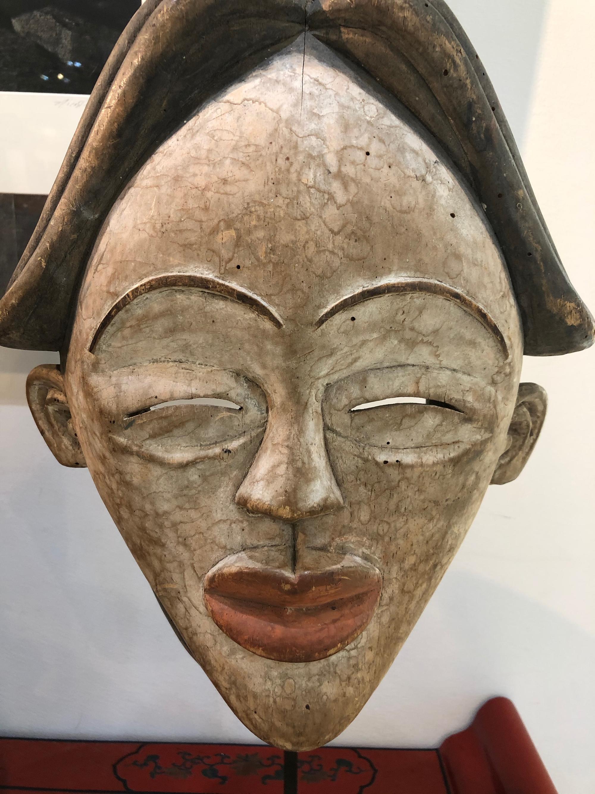 „Lumbo Ogooue Maske“ aus der Provinz Ngounie in Gabun, Unbekannt 3