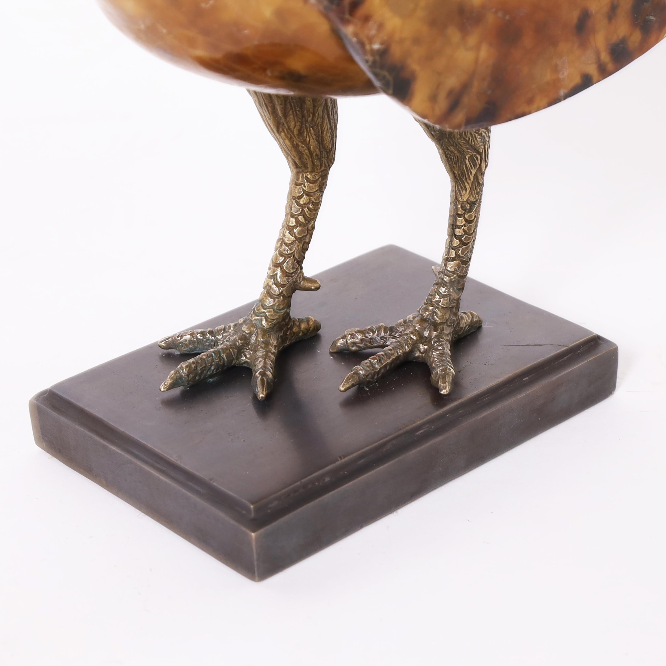 Maitland-Smith Escultura de Gallo de Bronce y Penshell Vintage en venta 5