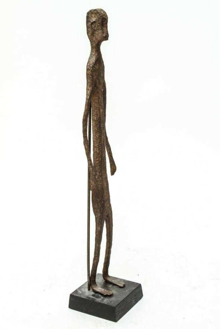 Man standing - Expressionist Sculpture by Unknown