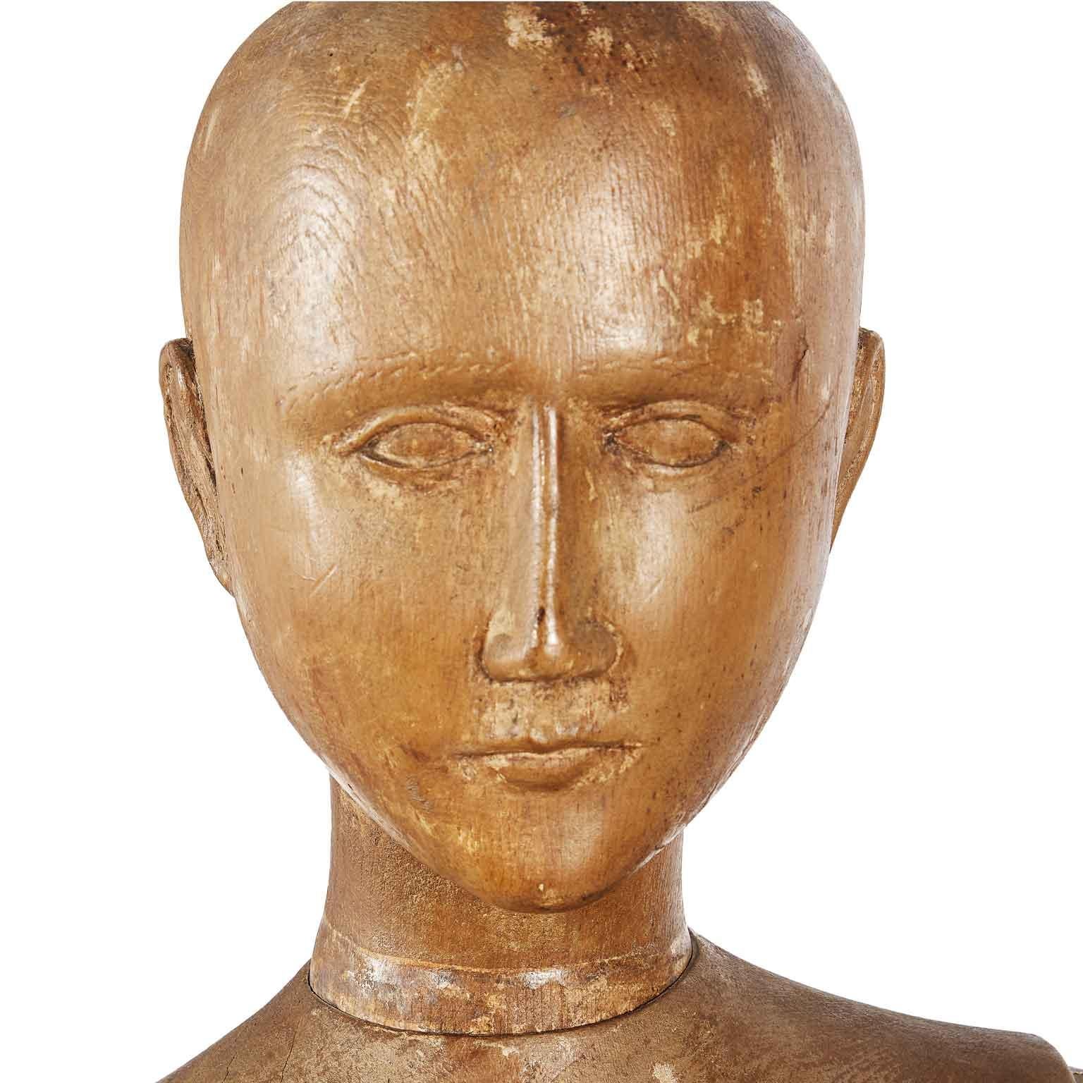 Maniquí femenino de tamaño natural Escultura articulada de haya italiana Mediados del siglo XIX en venta 7