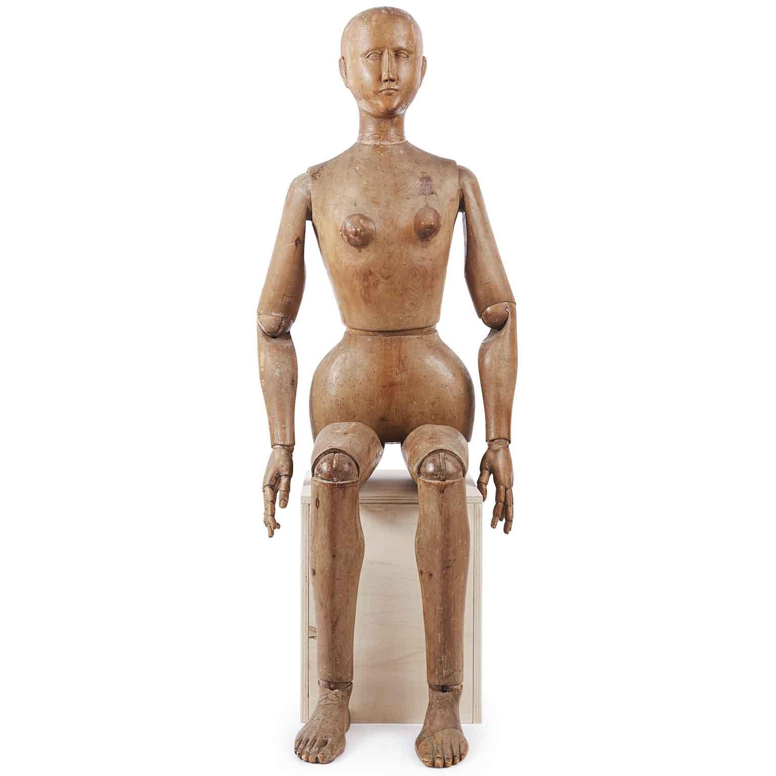 Maniquí femenino de tamaño natural Escultura articulada de haya italiana Mediados del siglo XIX en venta 4